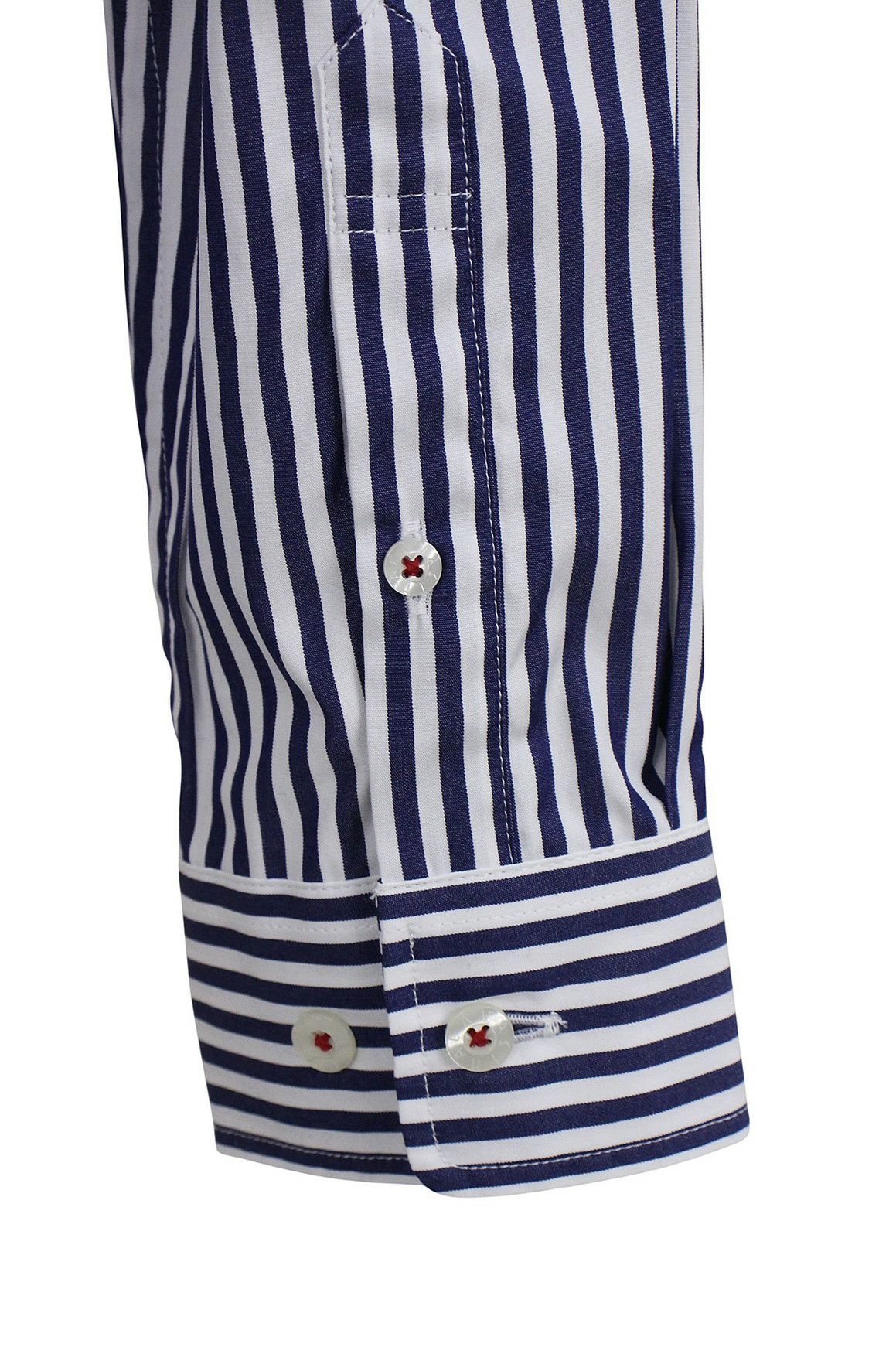 シナコバのカジュアルシャツ