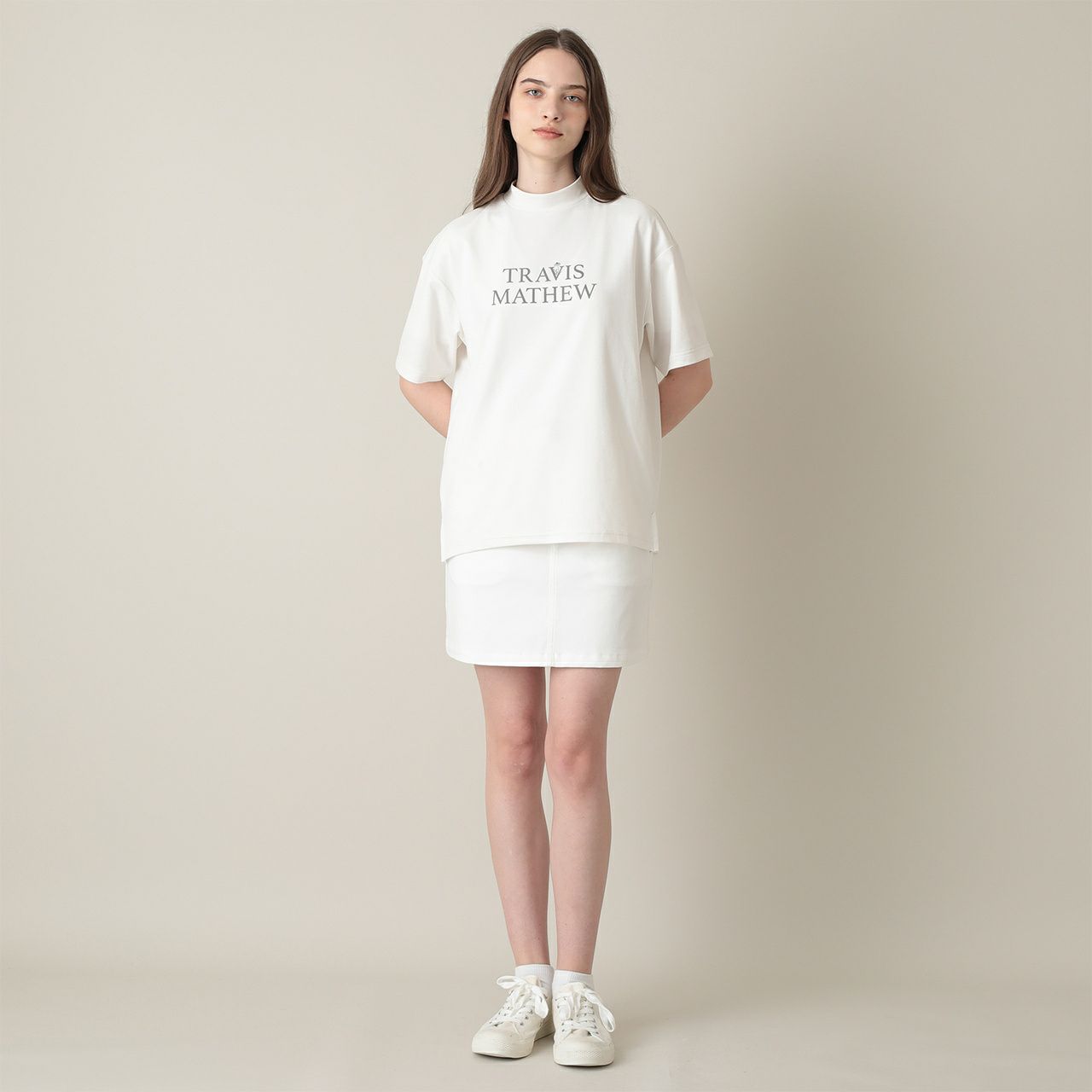 トラヴィスマシューのハイネックシャツ