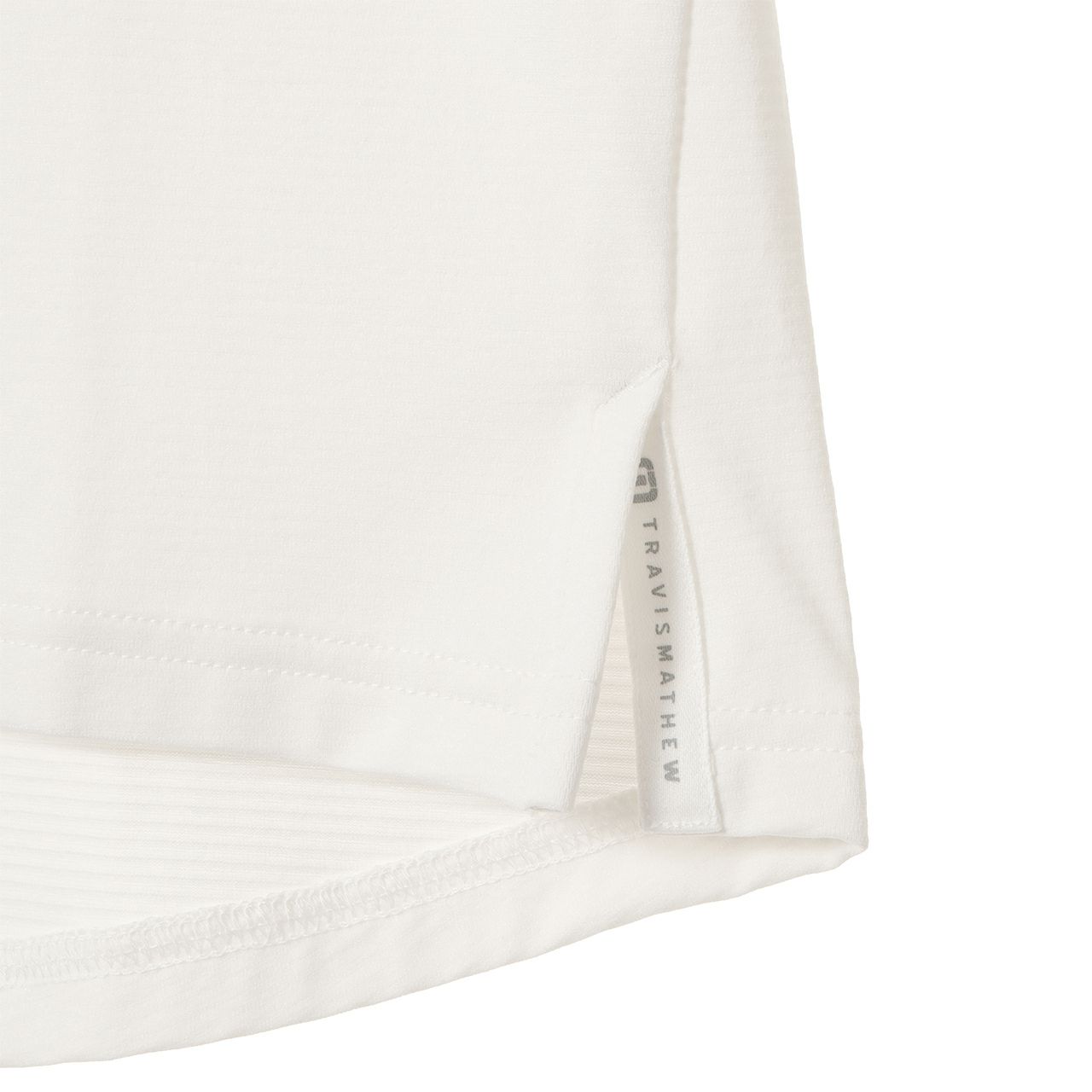 トラヴィスマシューのハイネックシャツ