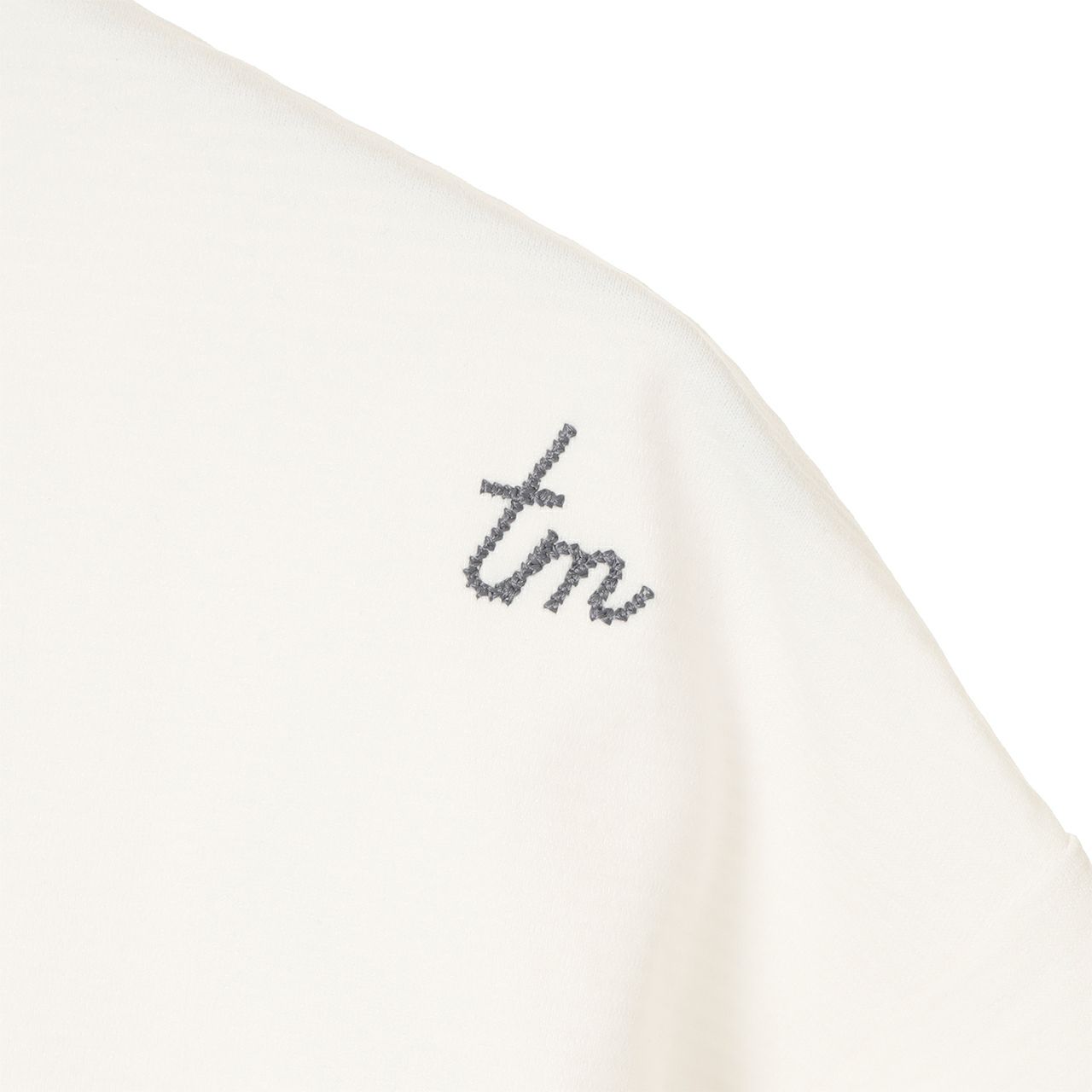 トラヴィスマシューのハイネックシャツ