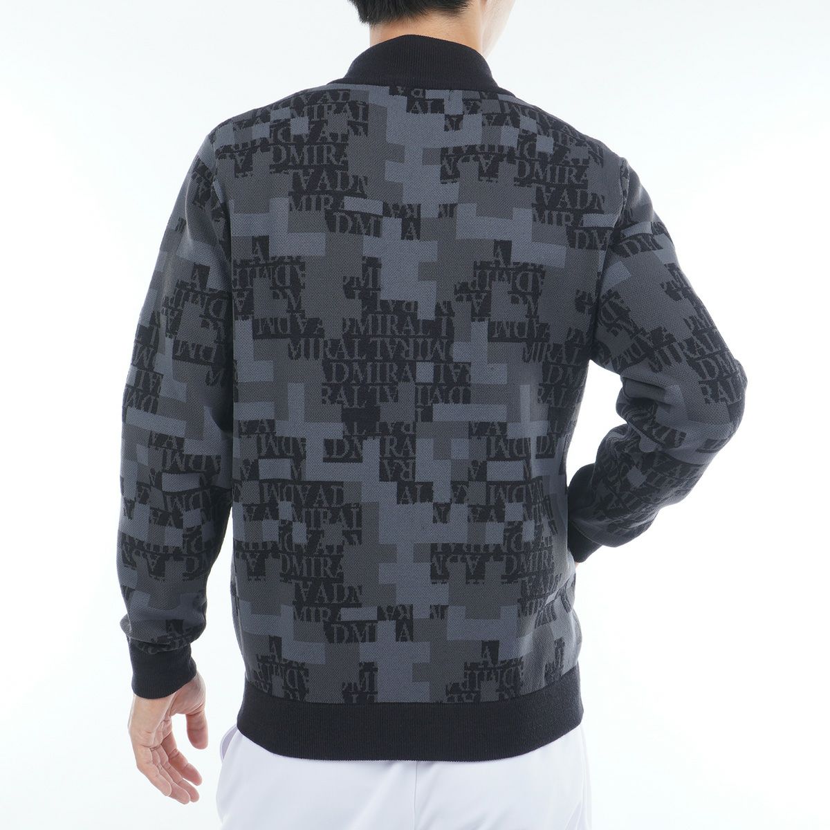 アドミラルゴルフのブルゾン