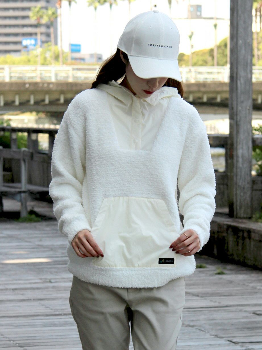 トラヴィスマシューのセーター