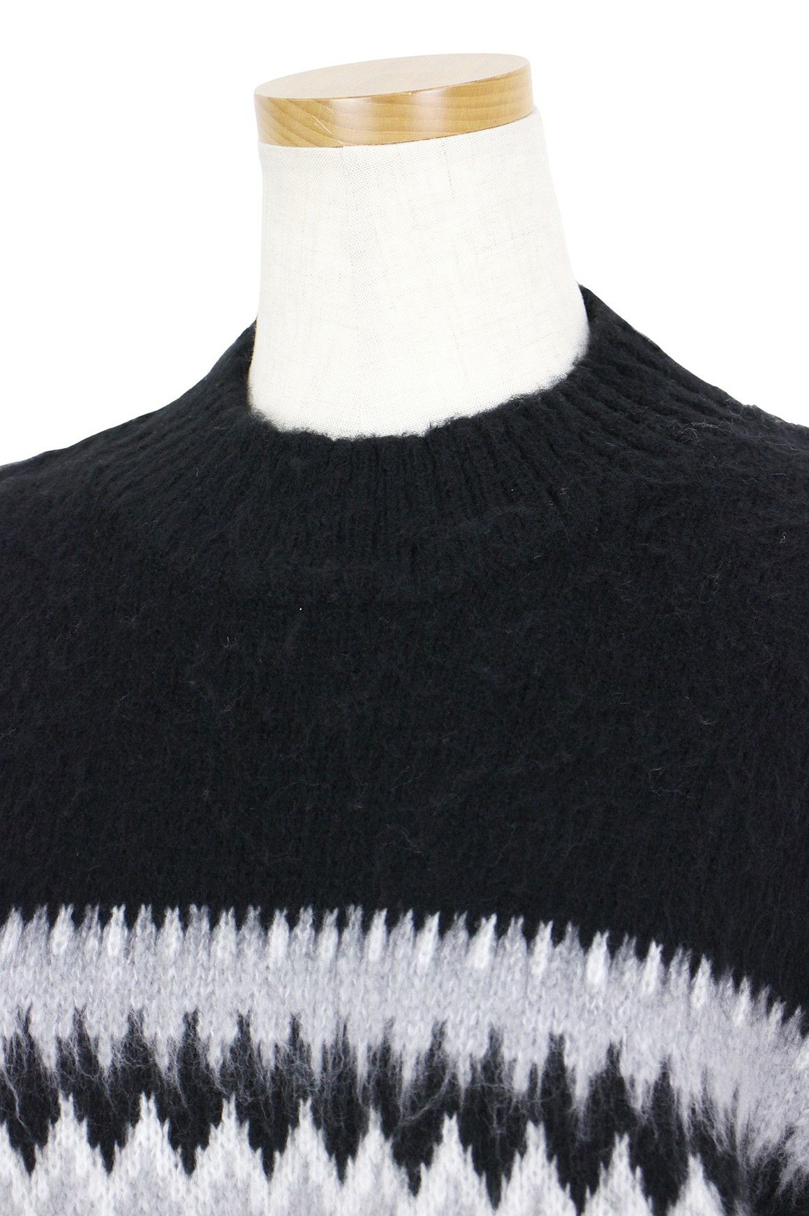 トラヴィスマシューのセーター