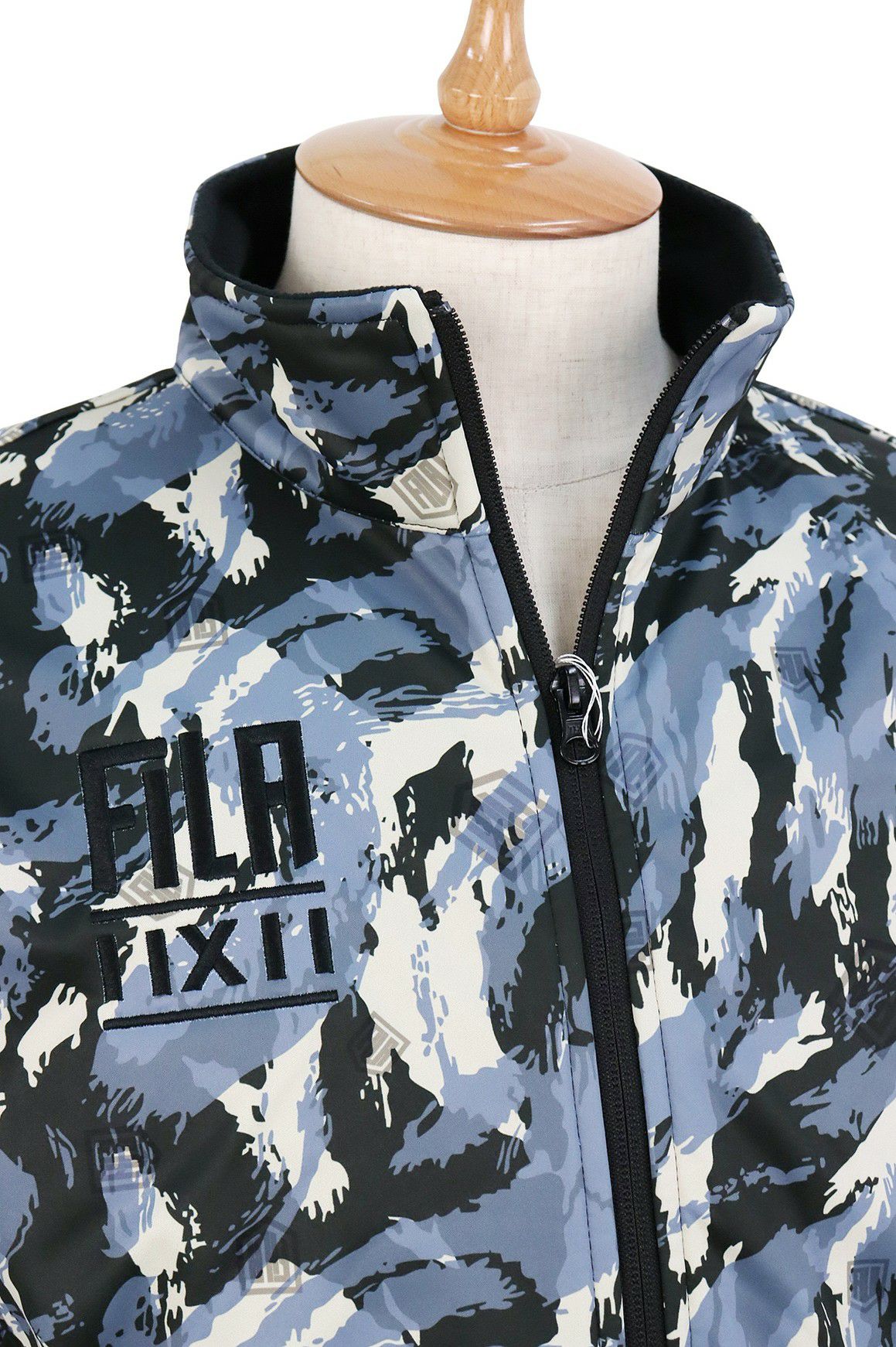 フィラのブルゾン