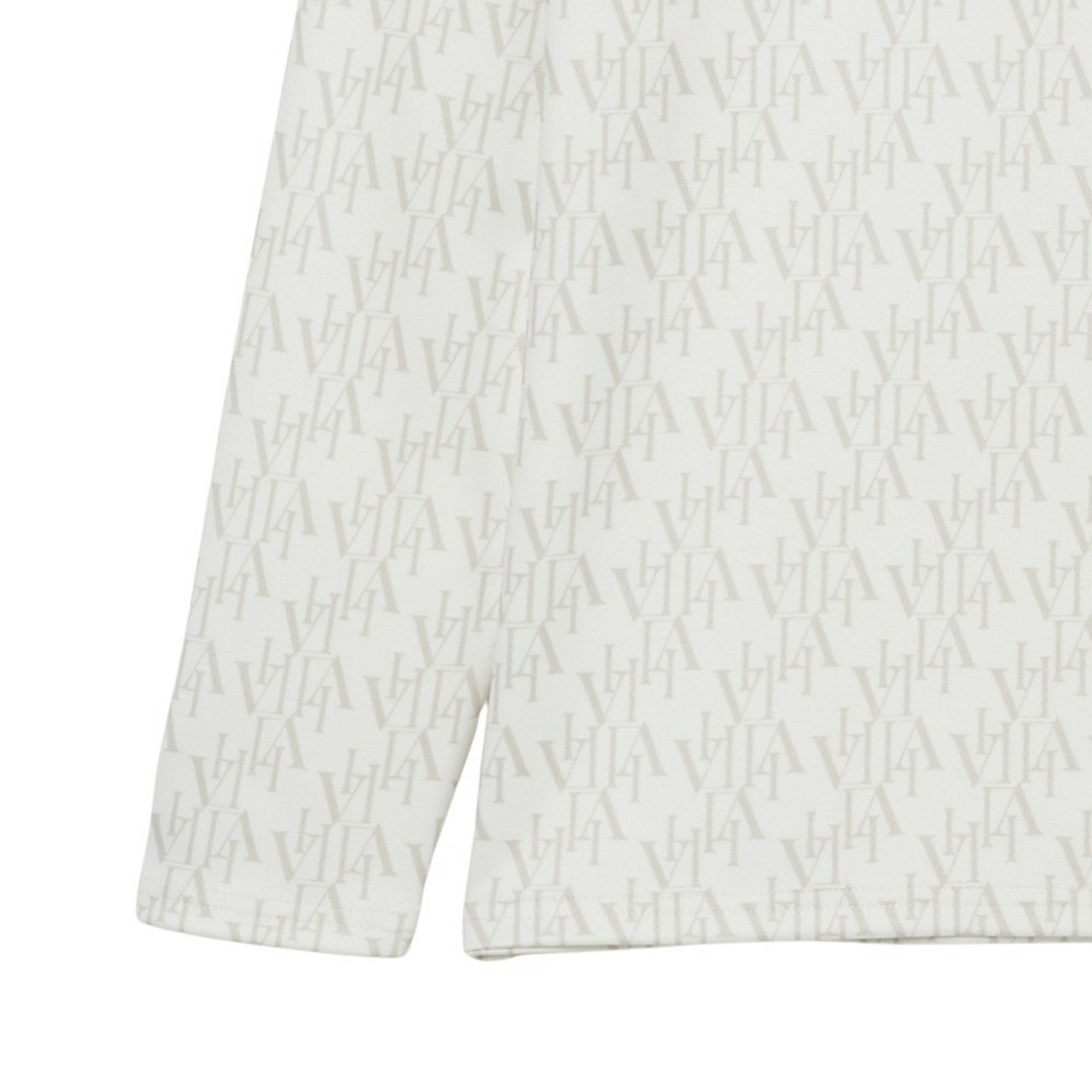 ビバハートのハイネックシャツ