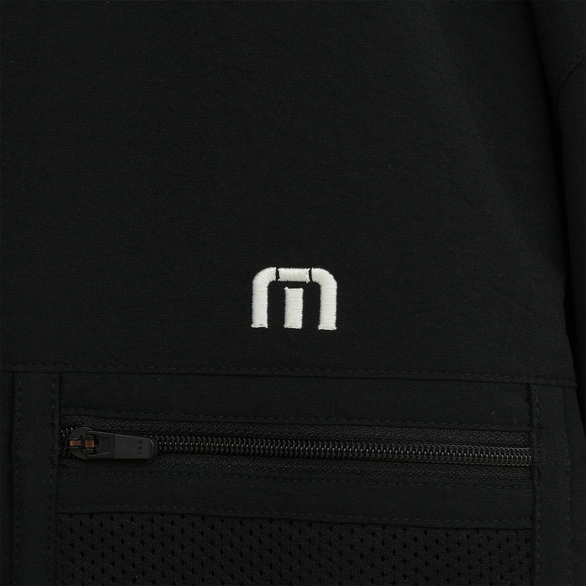 トラヴィスマシューのブルゾン