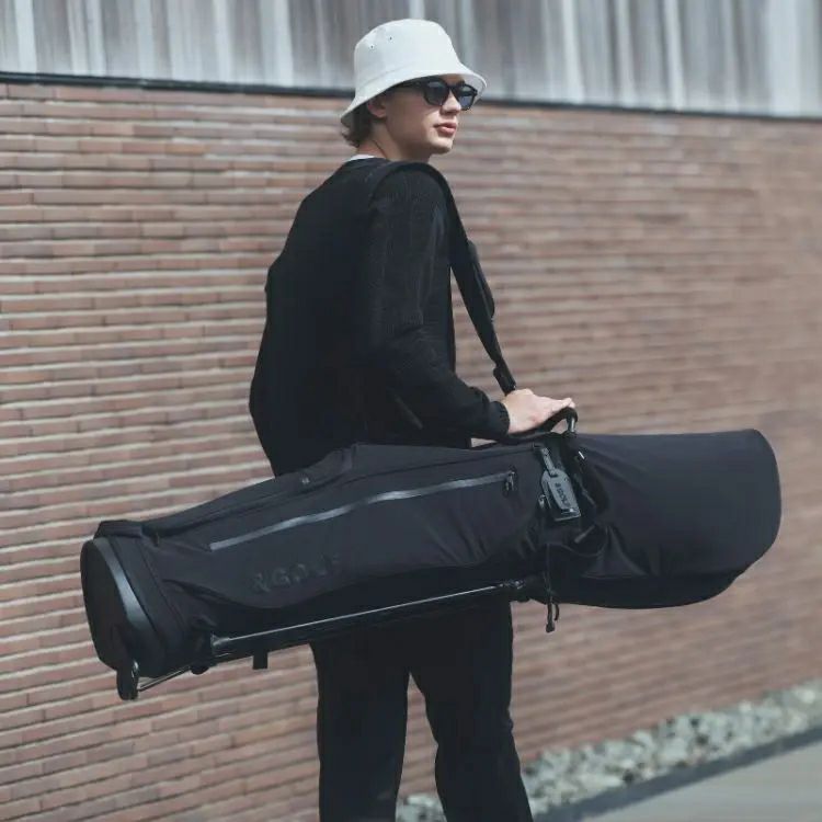 アンドゴルフのキャディバッグ