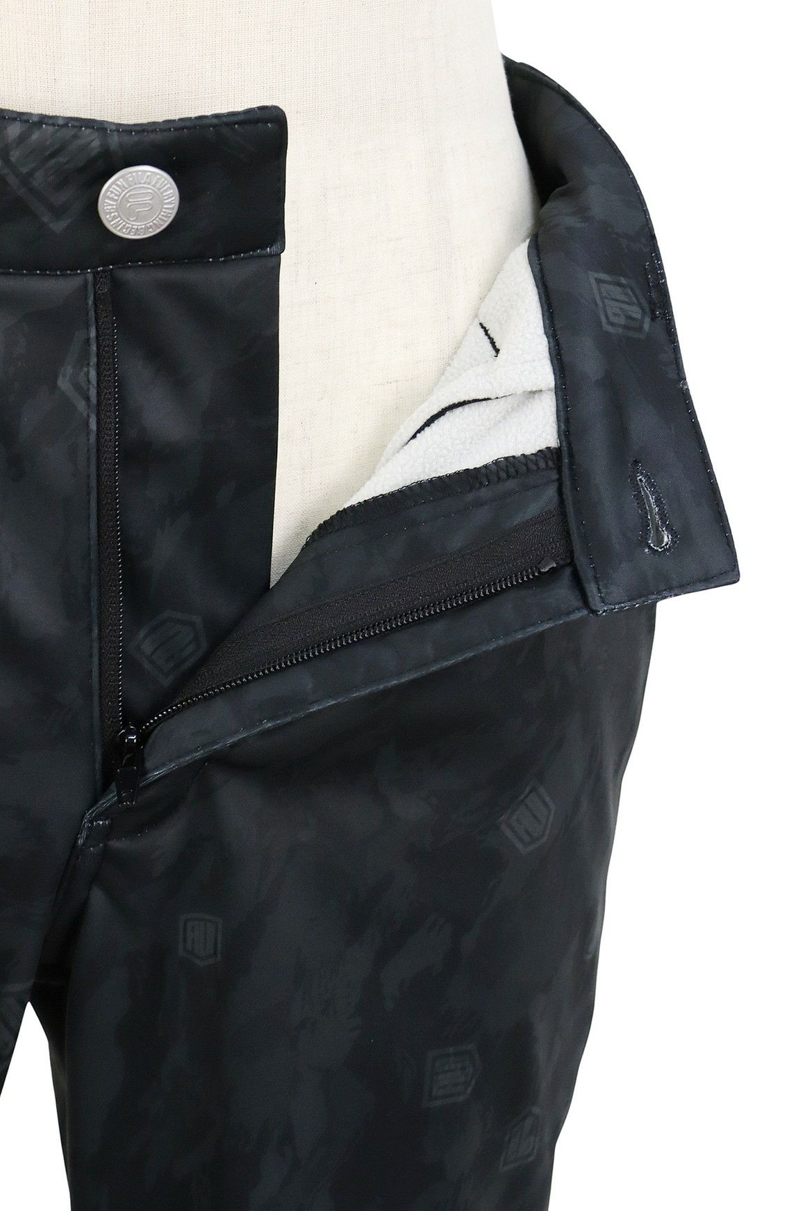 フィラゴルフのパンツ