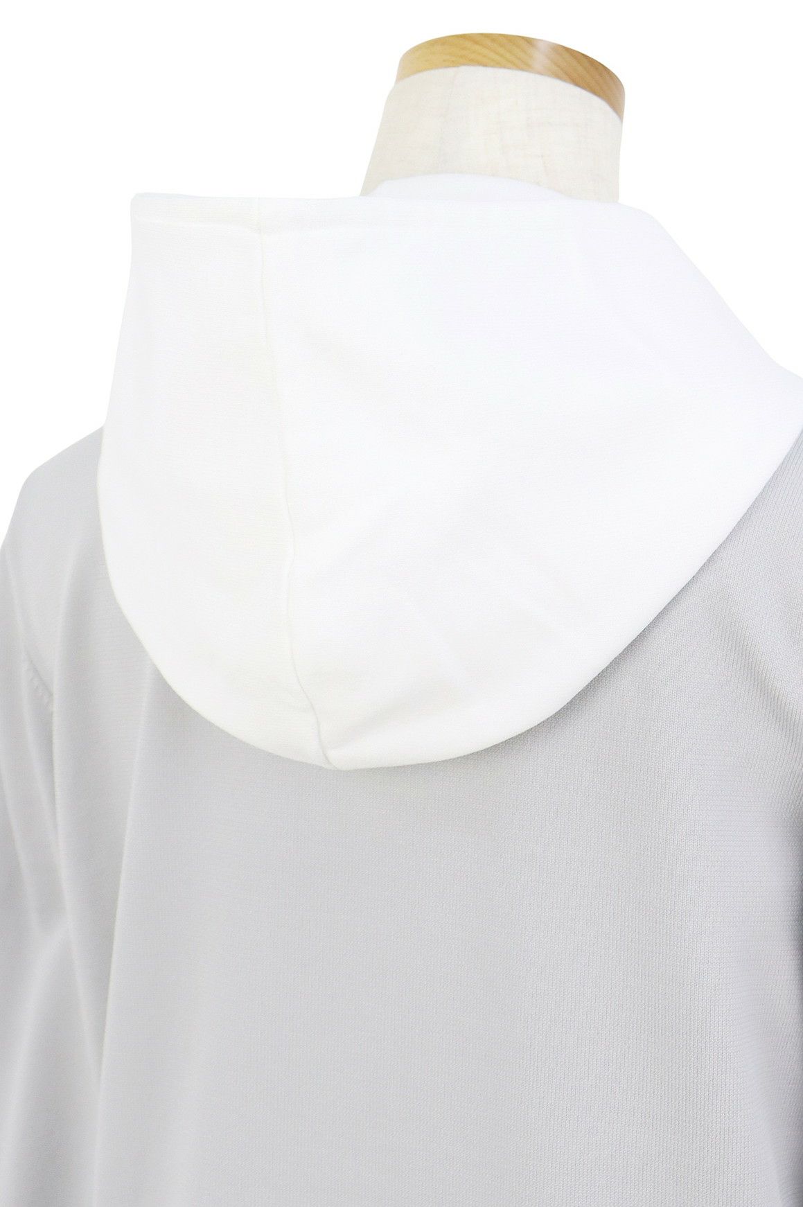 MUスポーツのセーター