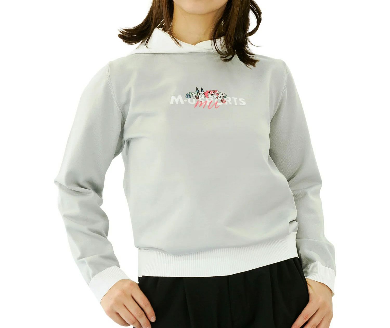 MUスポーツのセーター