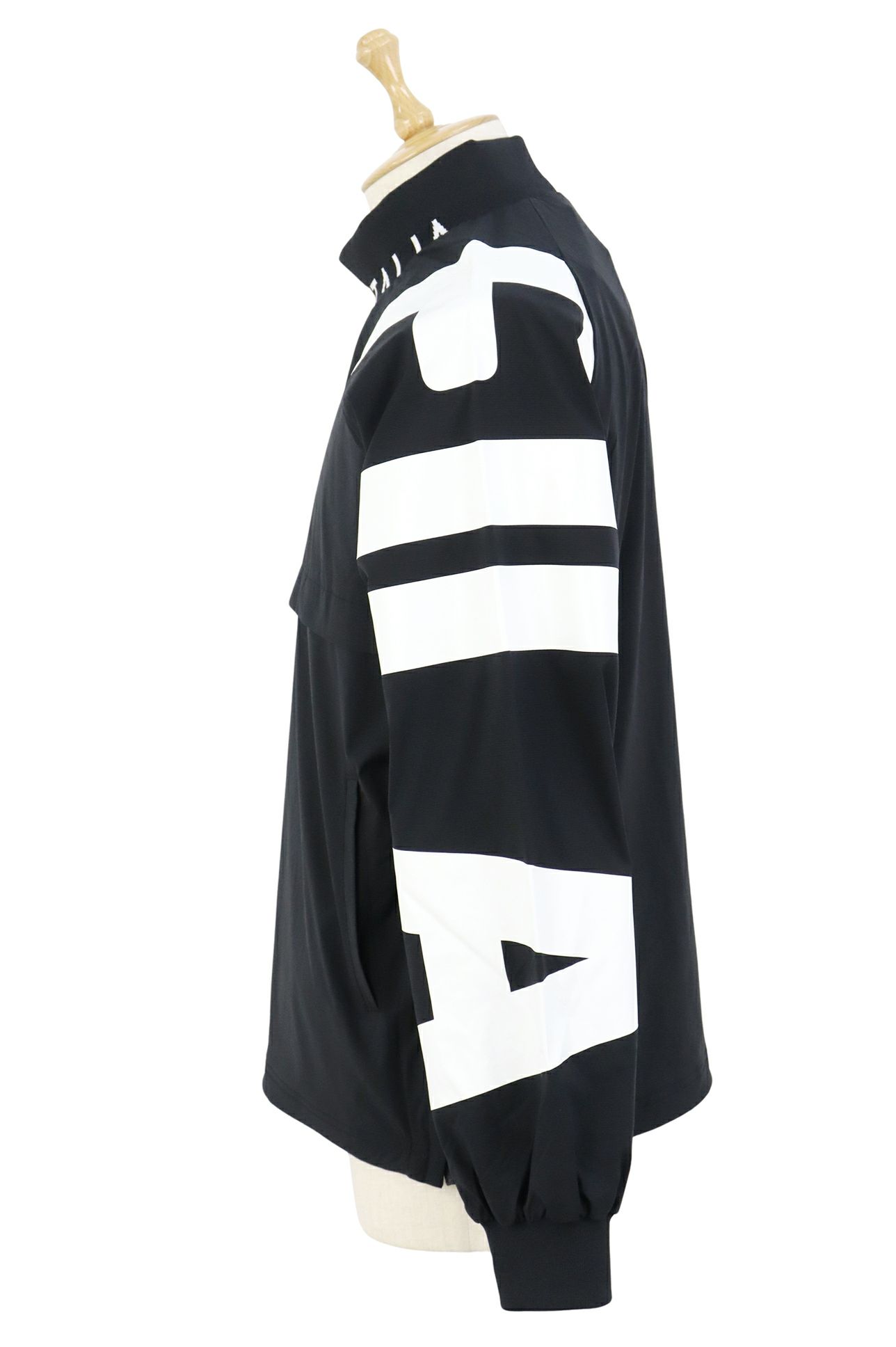 フィラのブルゾン