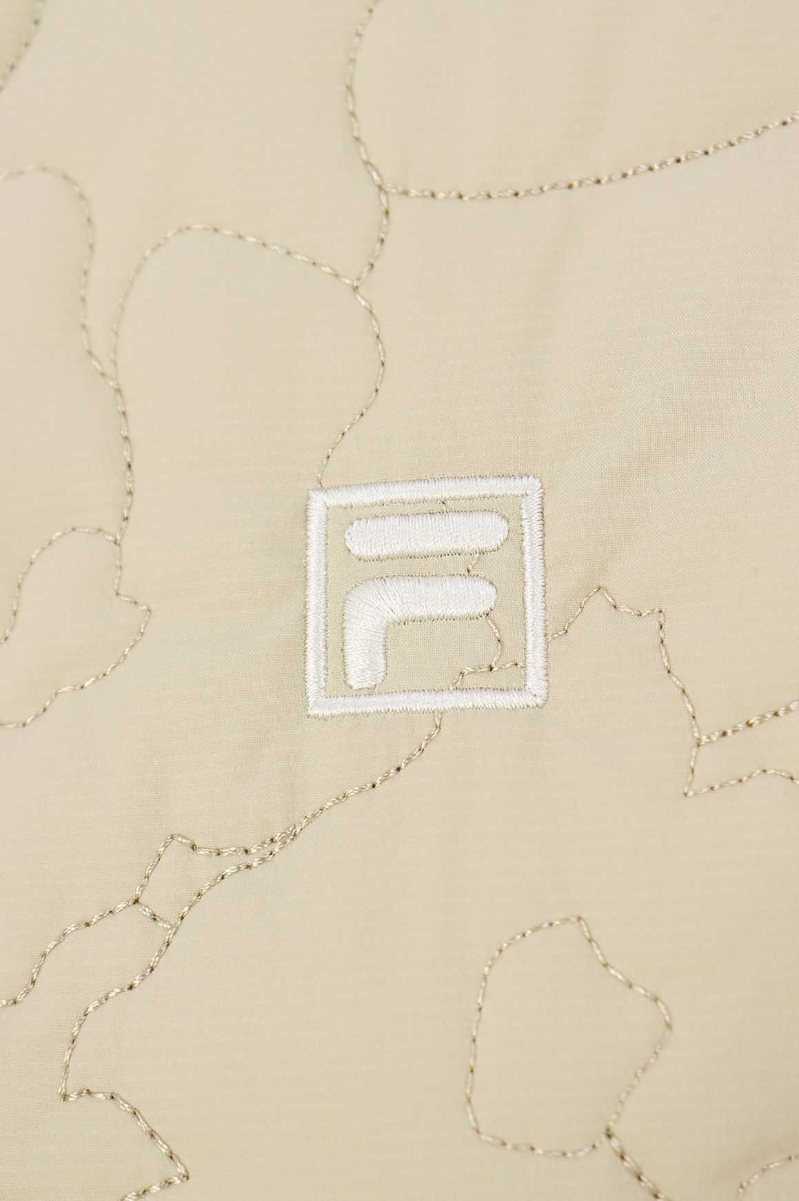 フィラのブルゾン