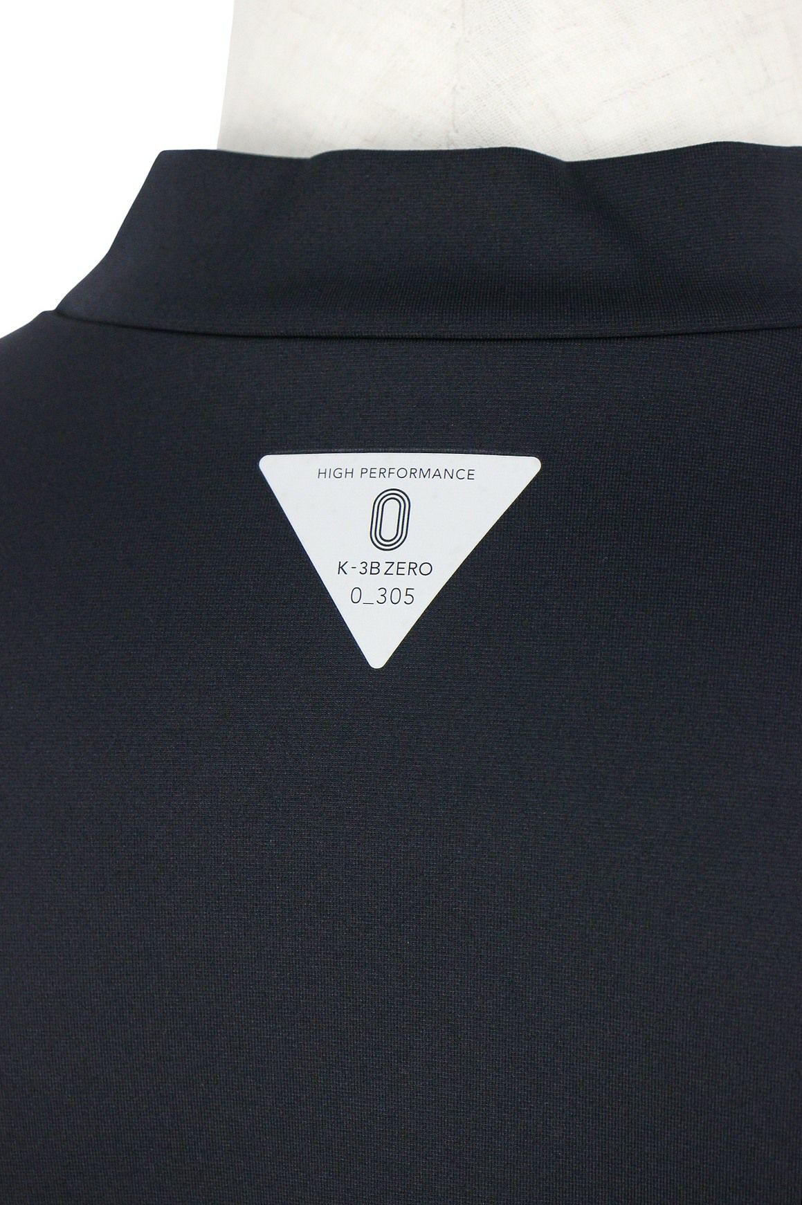 ケースリービーゼロのハイネックシャツ