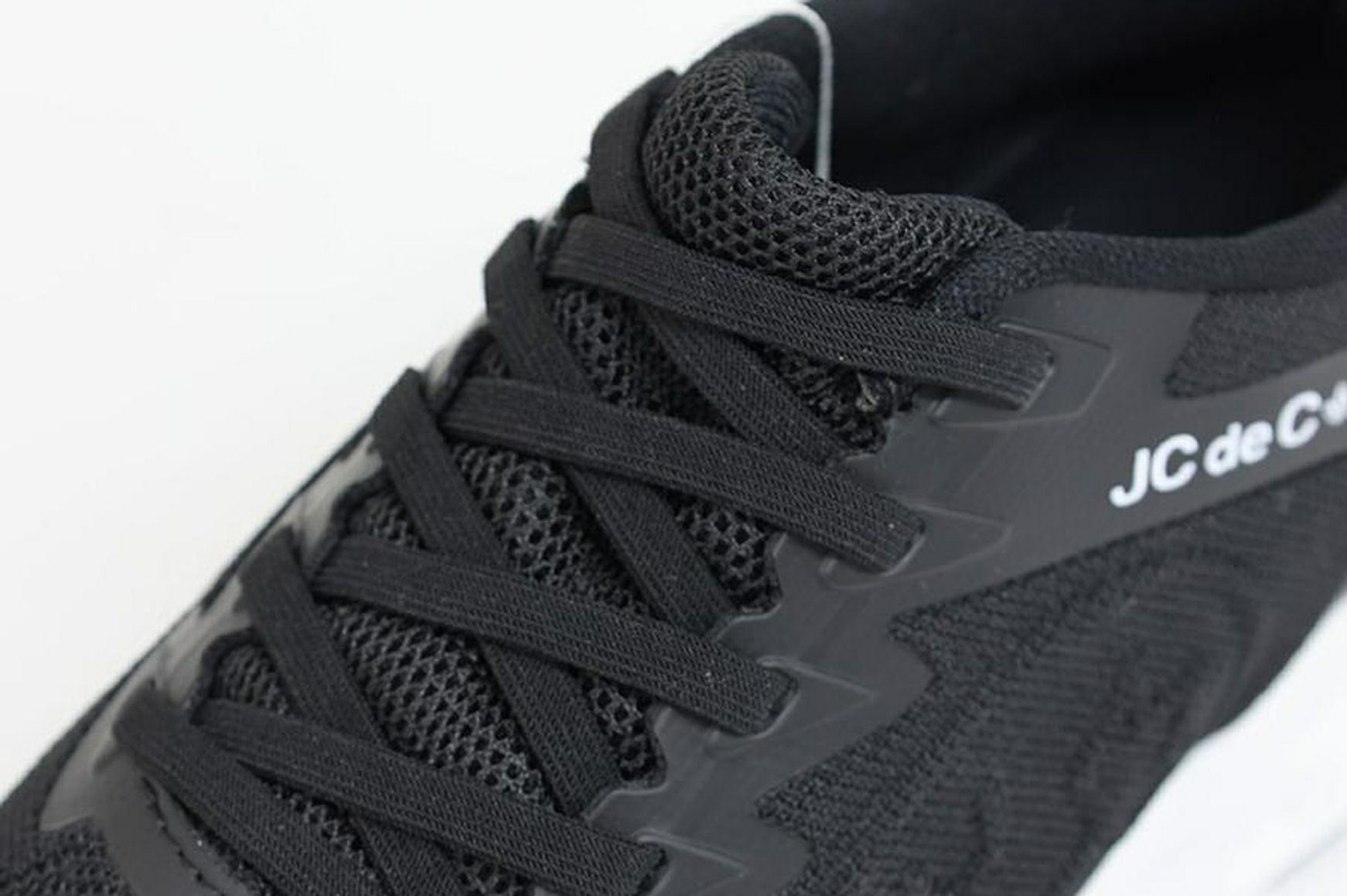 カステルバジャックスポーツのシューズ