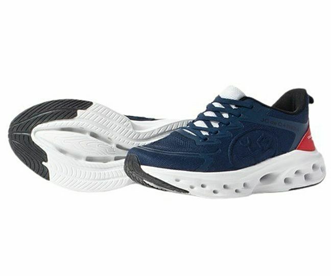 カステルバジャックスポーツのシューズ