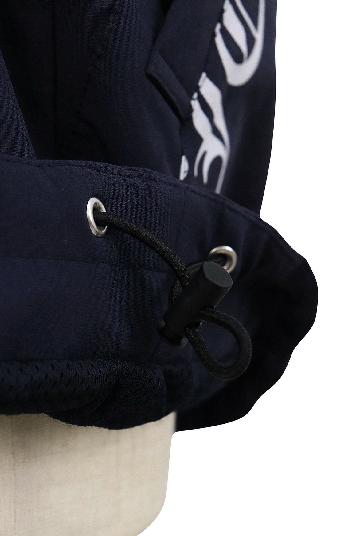 カステルバジャックスポーツのブルゾン