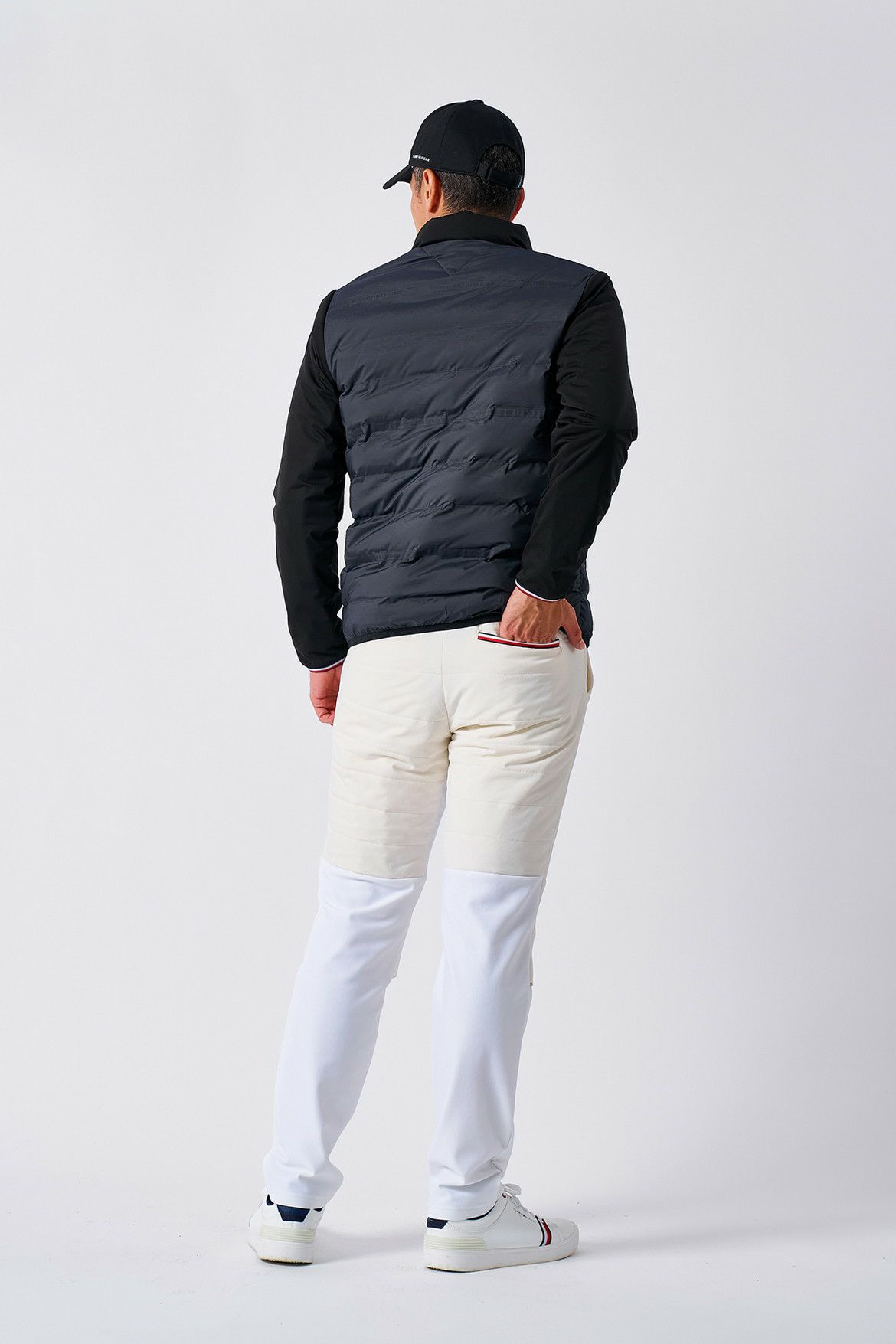 トミーヒルフィガーのパンツ