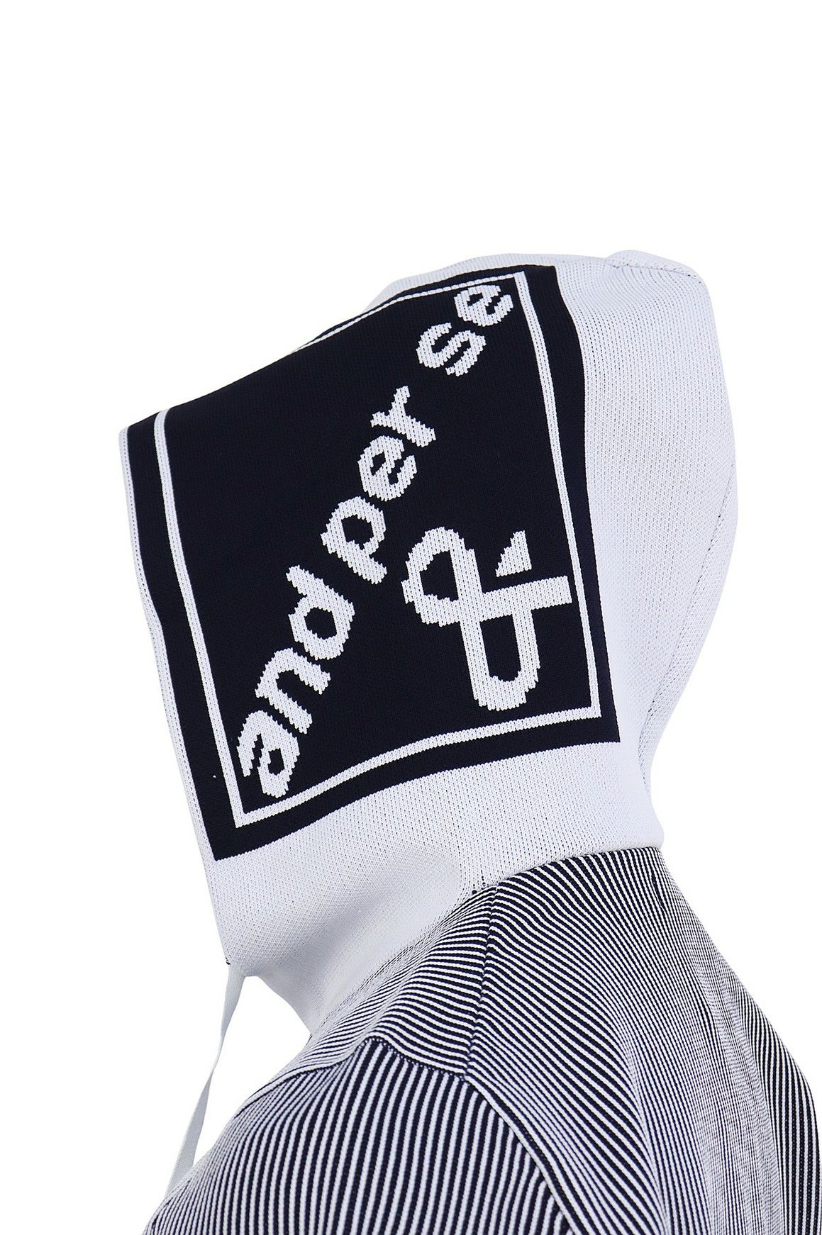 アンパスィのセーター