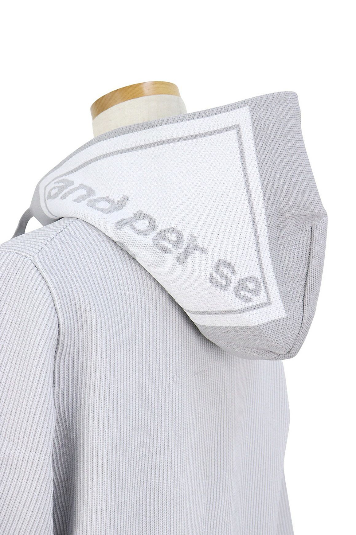 アンパスィのセーター