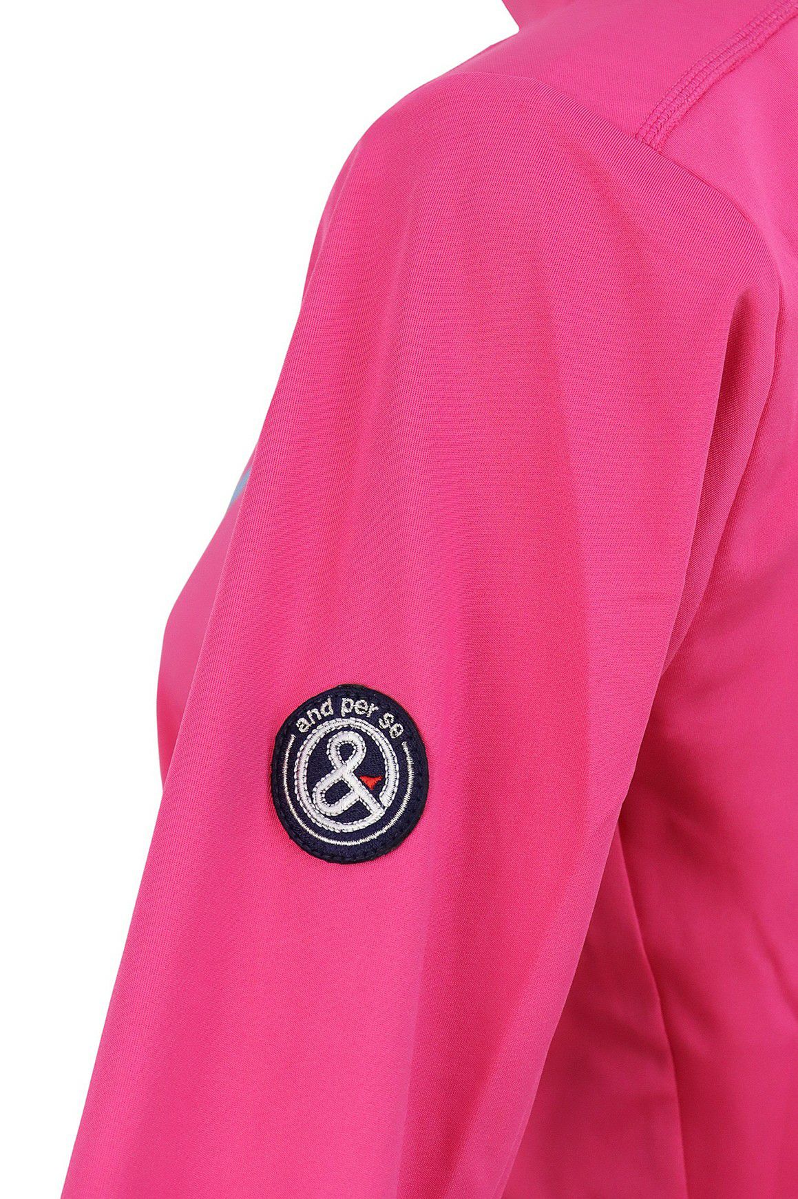 アンパスィのハイネックシャツ