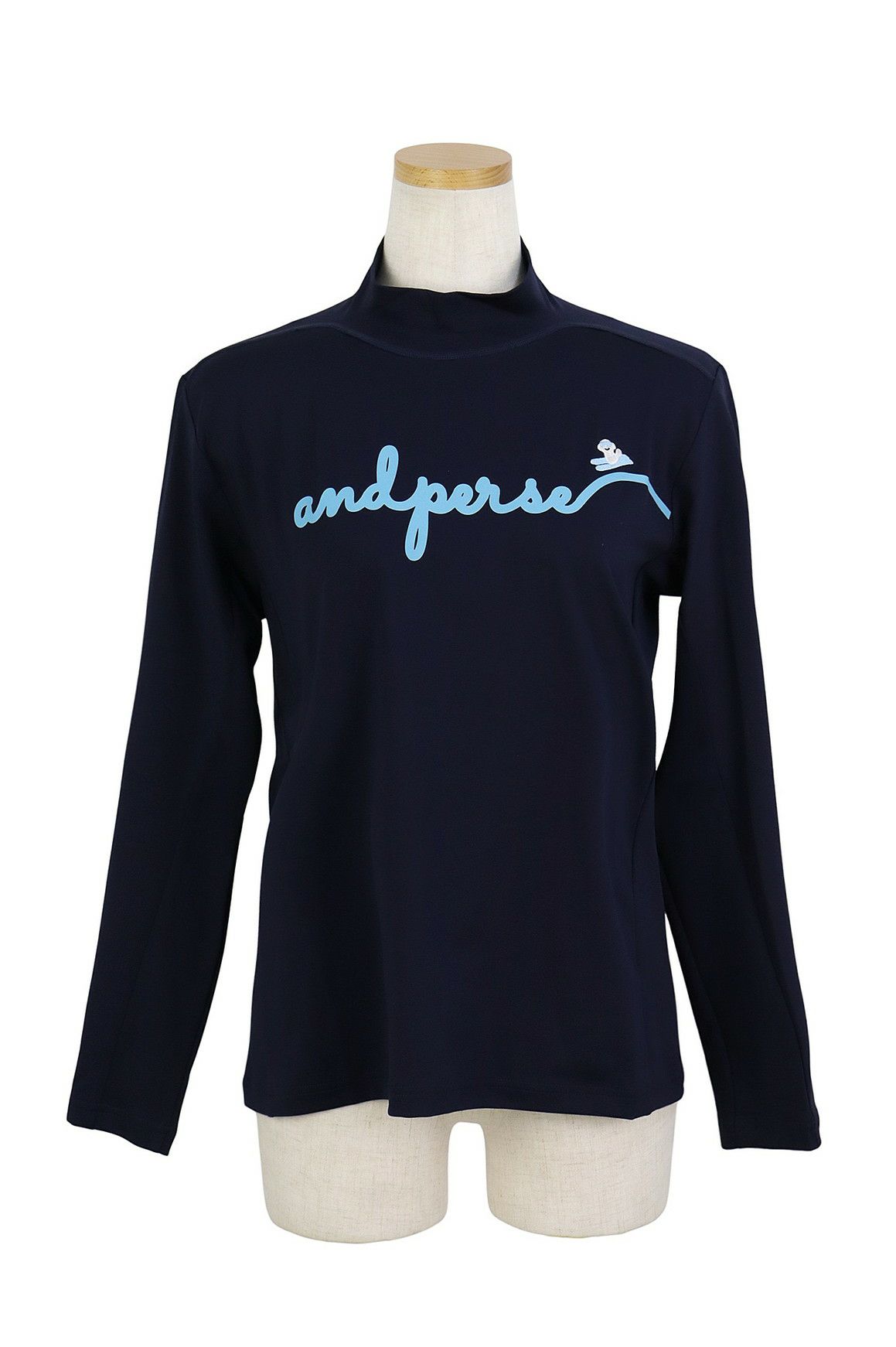 アンパスィのハイネックシャツ