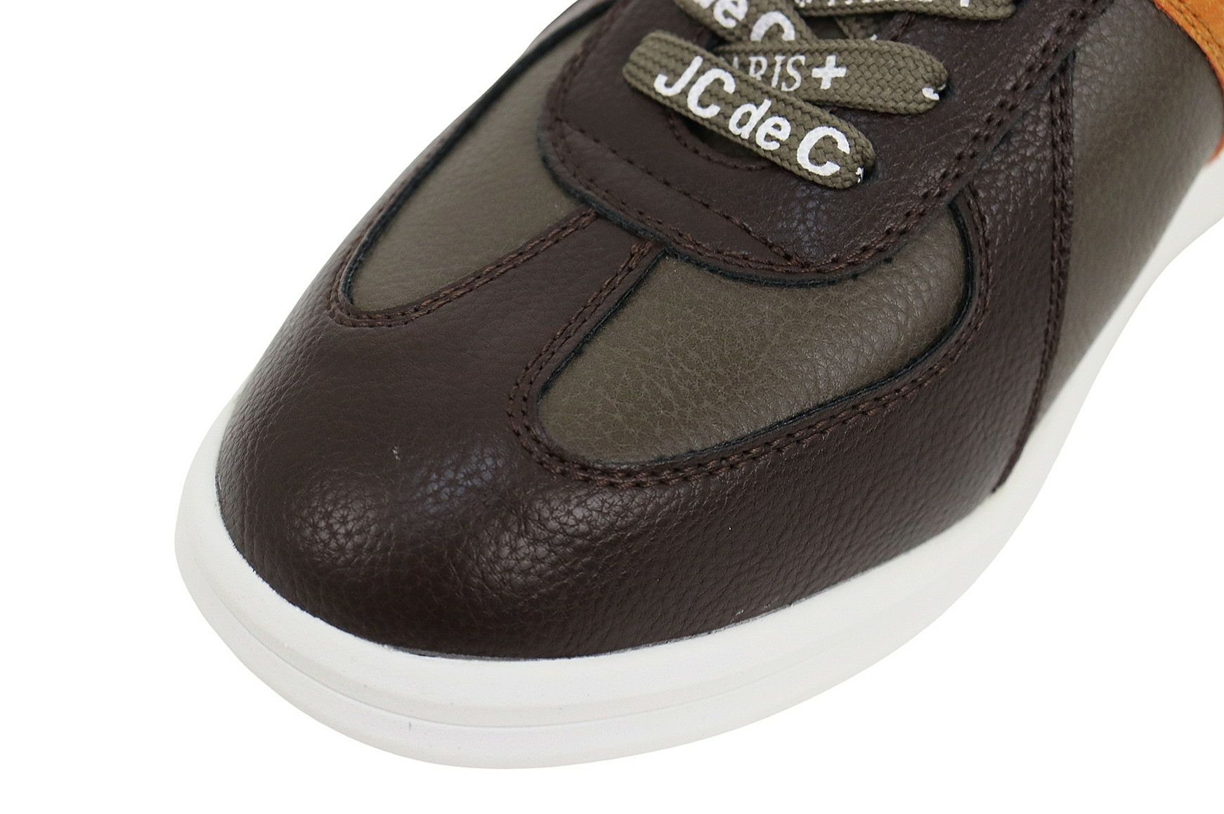 カステルバジャックスポーツのシューズ