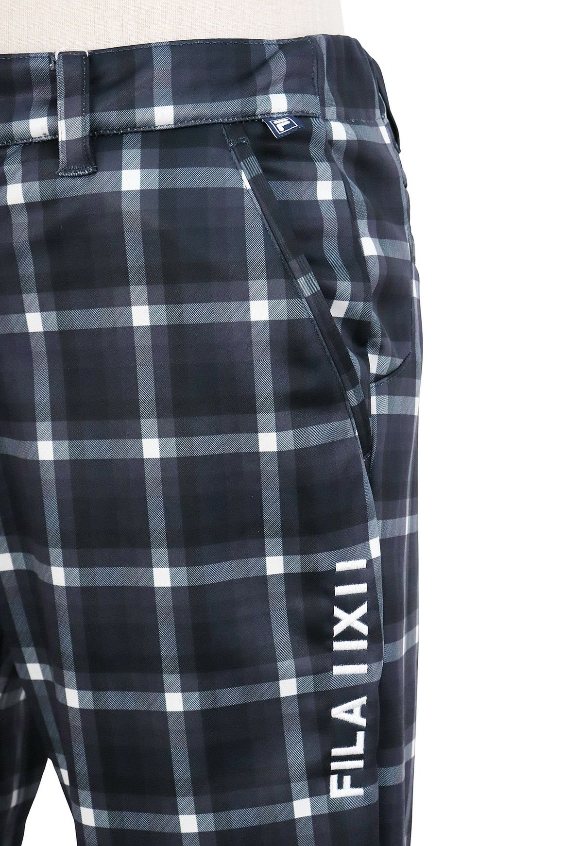 フィラのロングパンツ