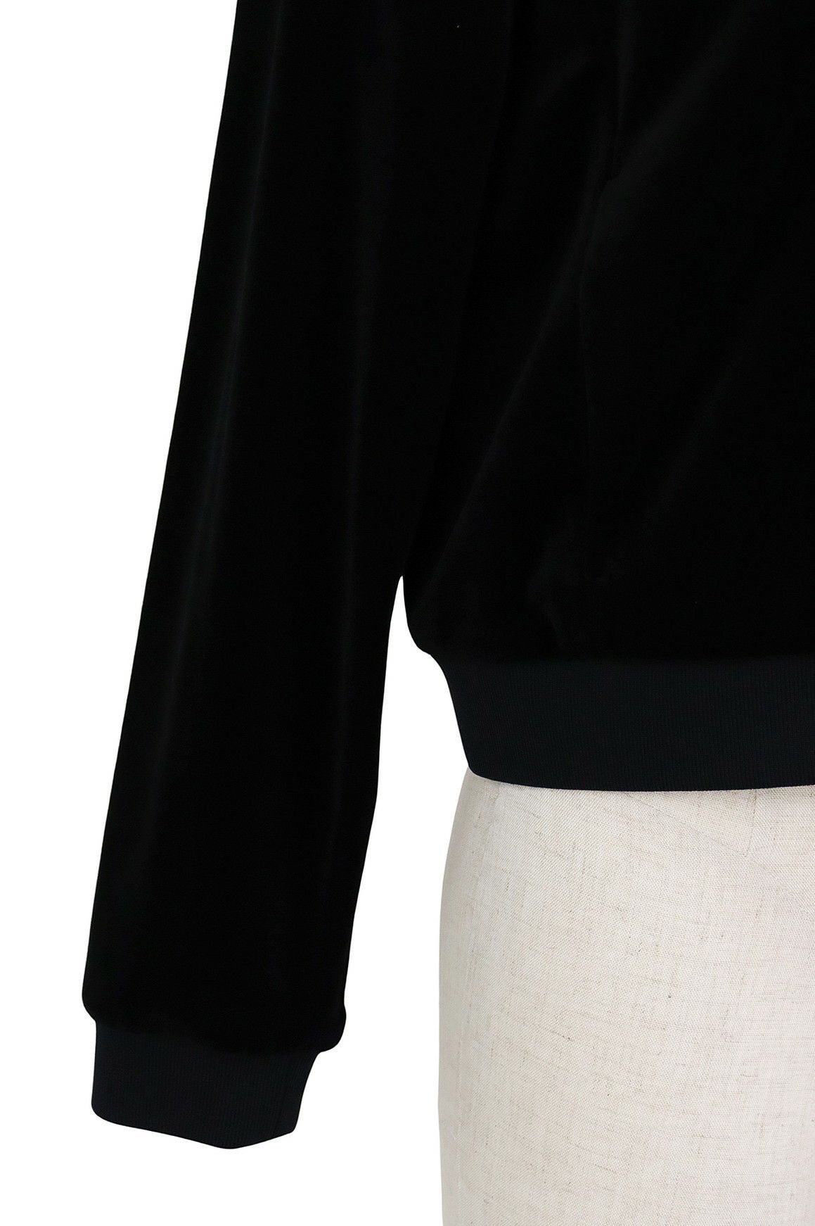 アルチビオのブルゾン