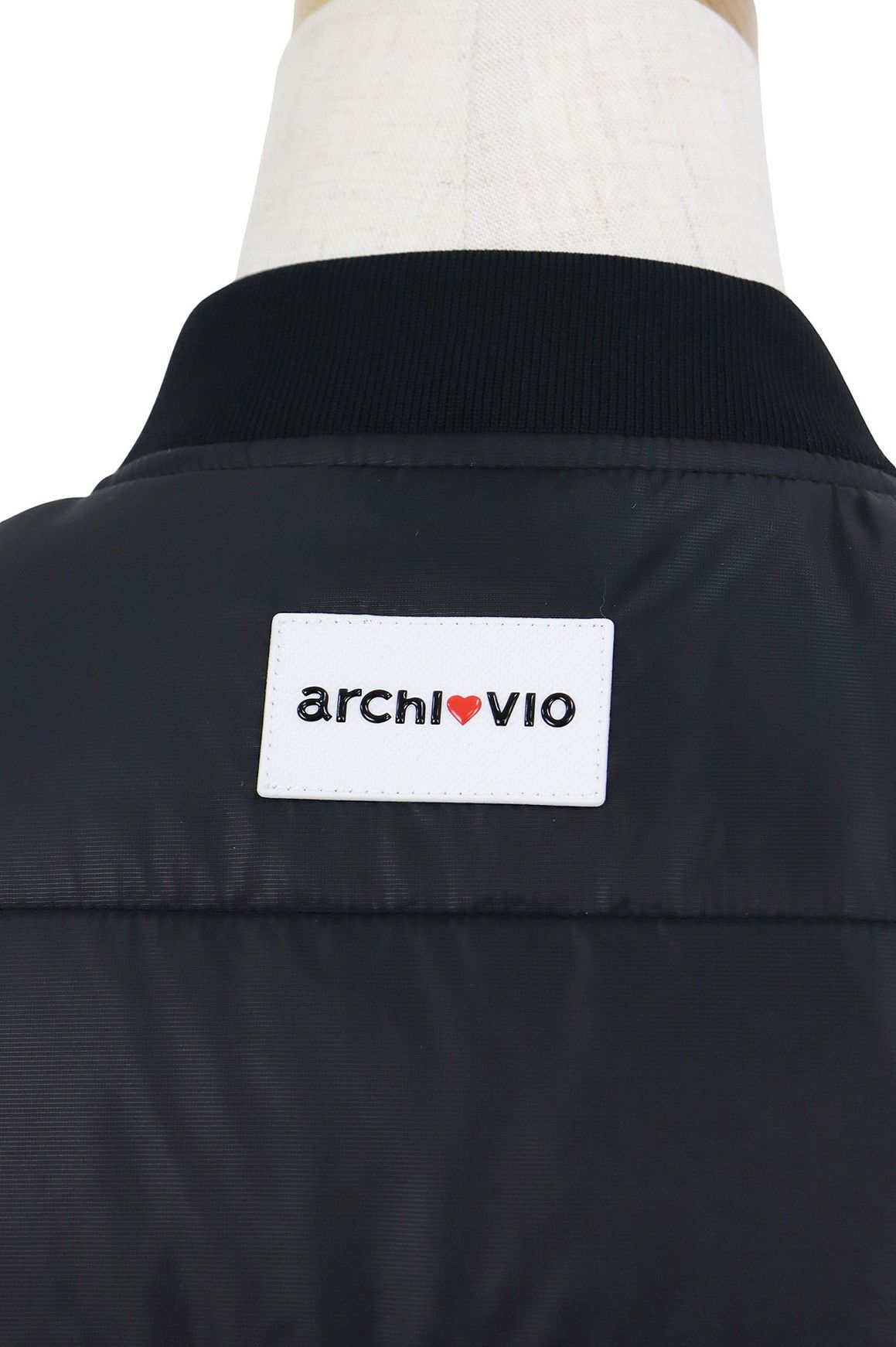 アルチビオのブルゾン