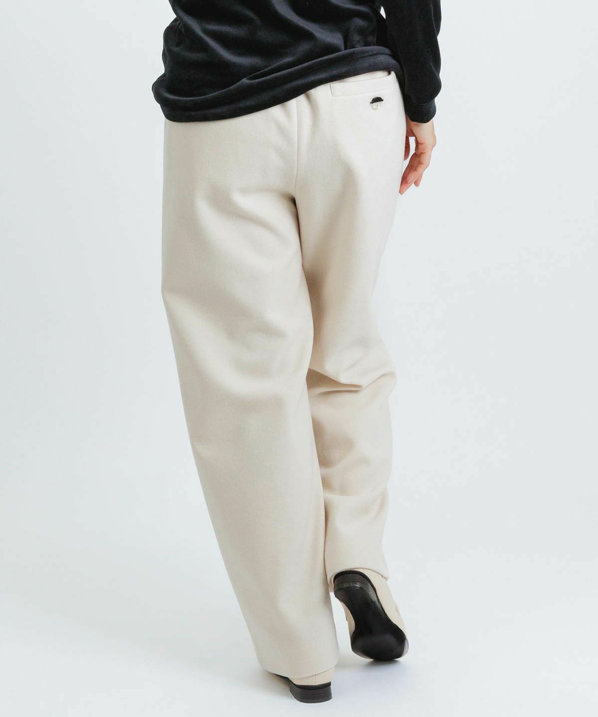 スタジオピッコーネのロングパンツ