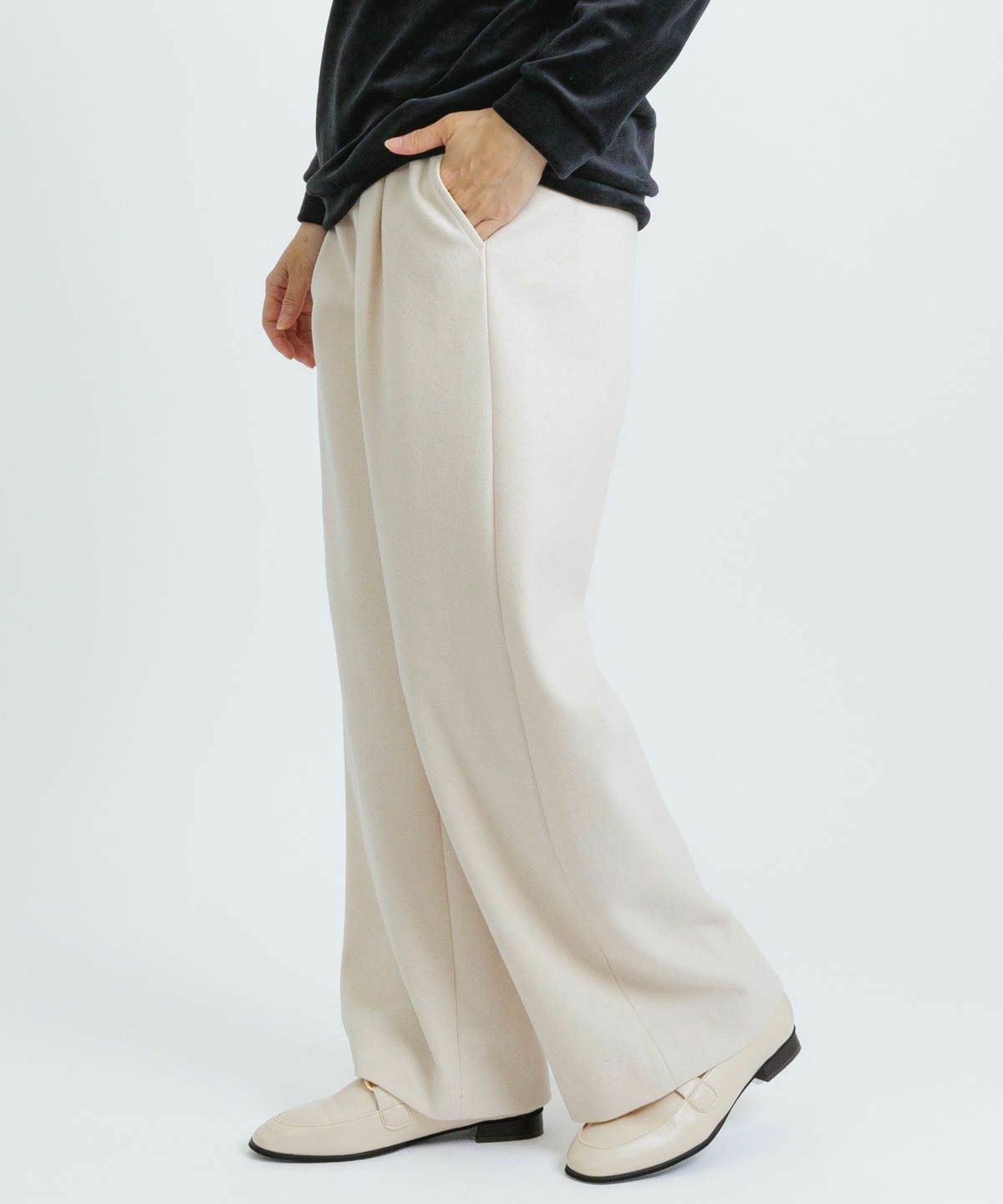 スタジオピッコーネのロングパンツ