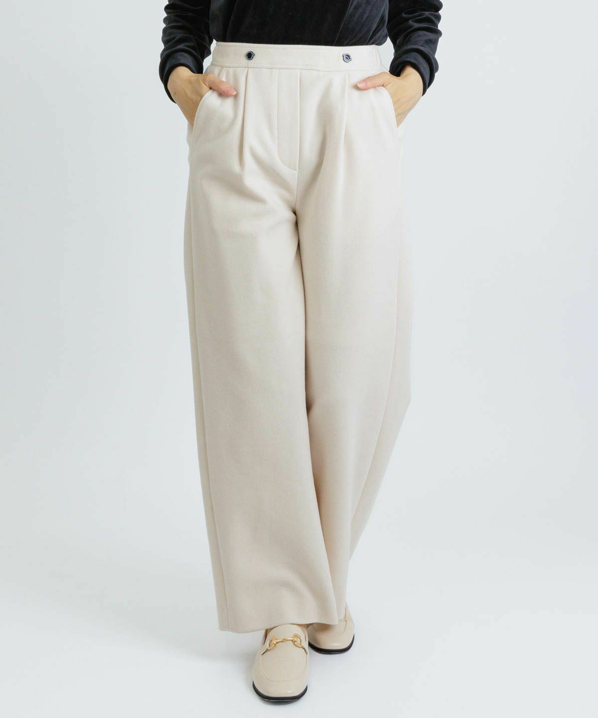 スタジオピッコーネのロングパンツ