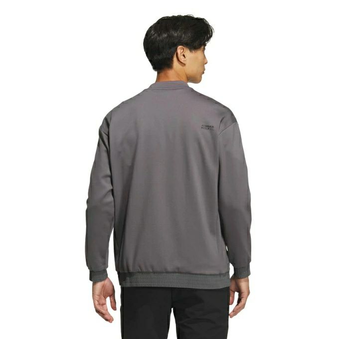 アディダスのトレーナー