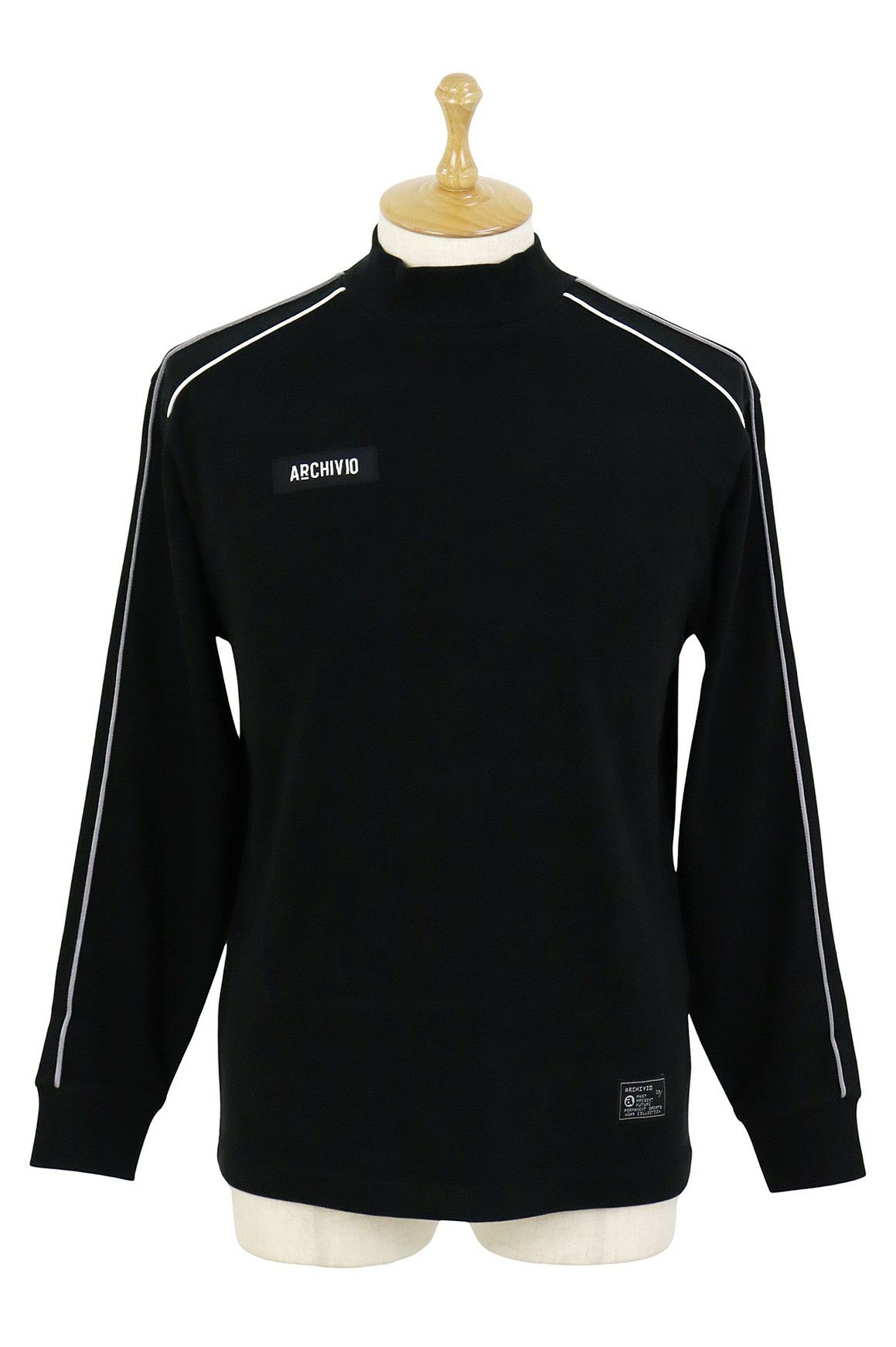 アルチビオのハイネックシャツ