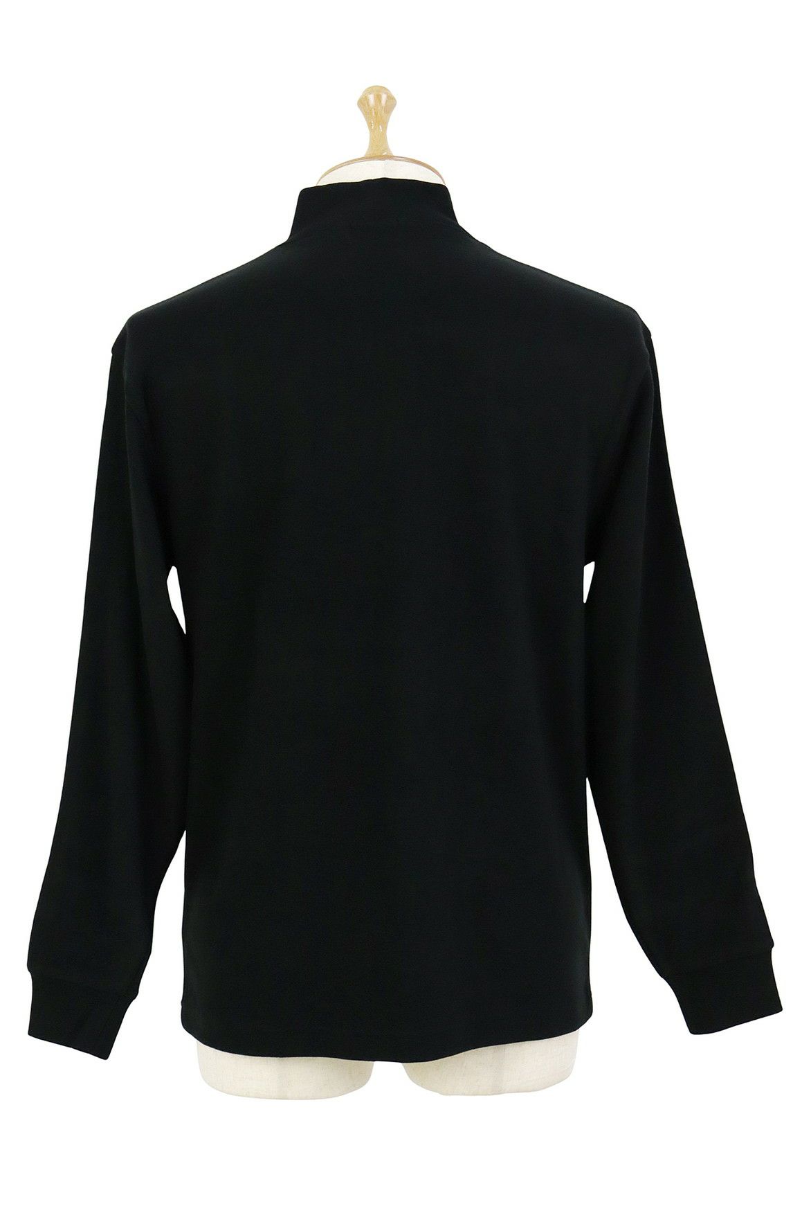 アルチビオのハイネックシャツ