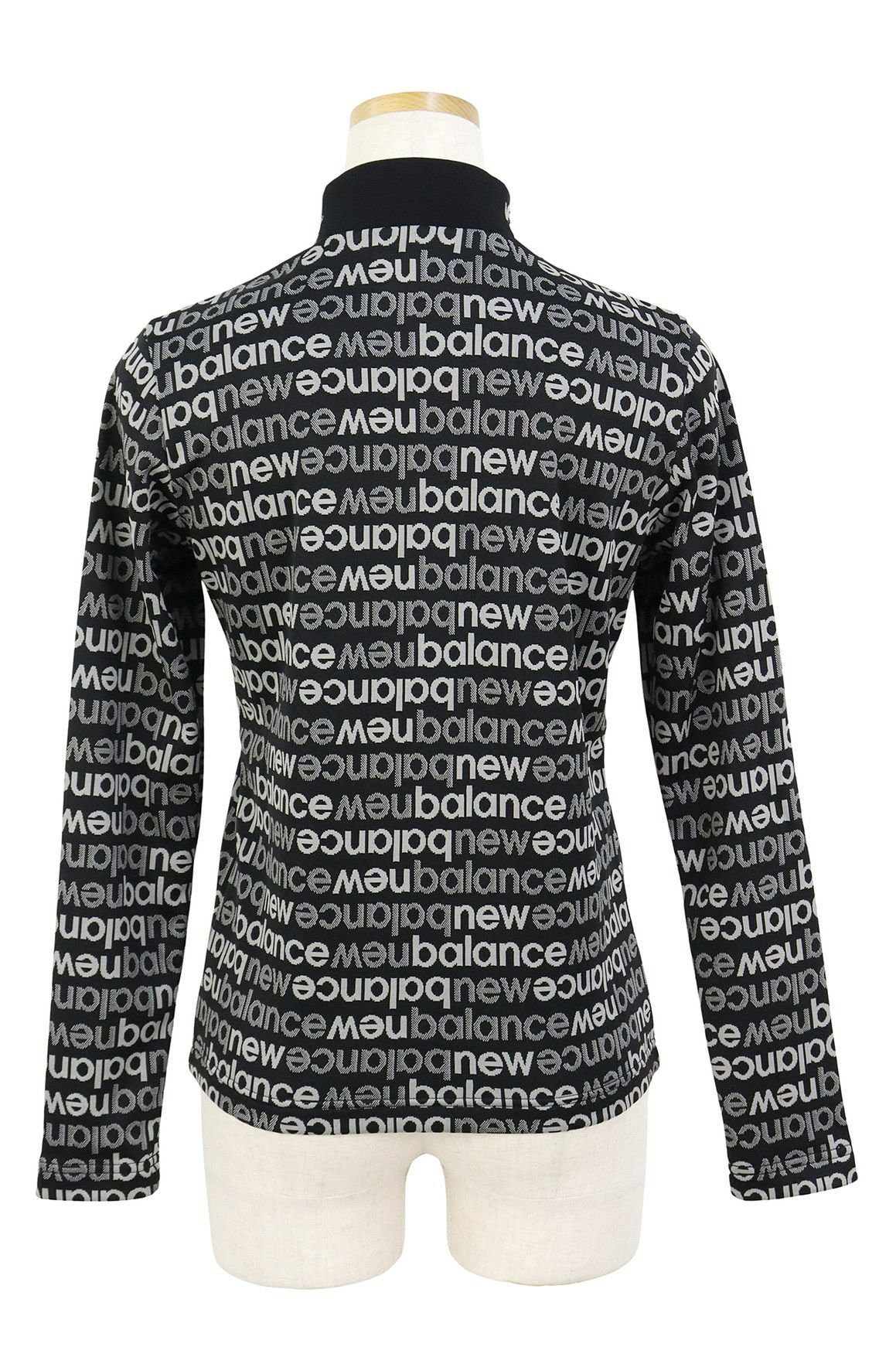 ニューバランスゴルフのハイネックシャツ