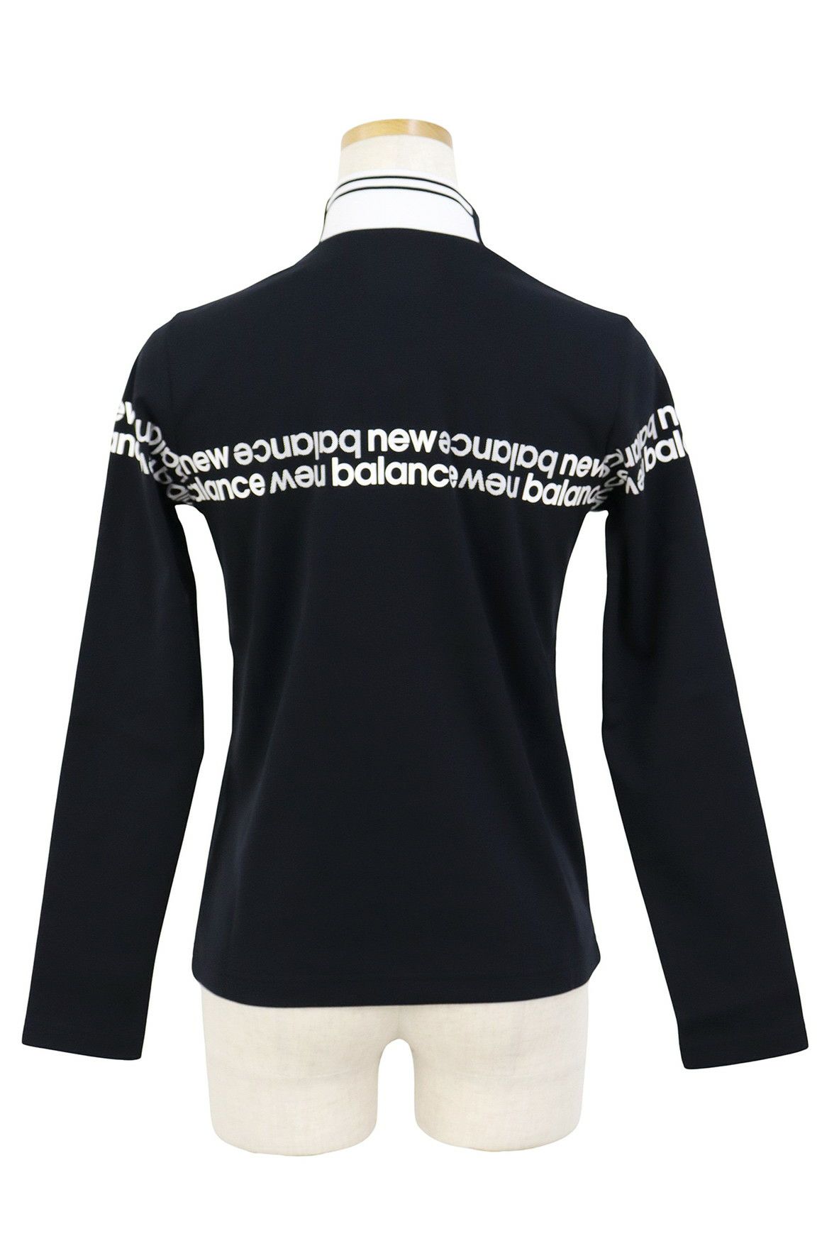 ニューバランスゴルフのハイネックシャツ