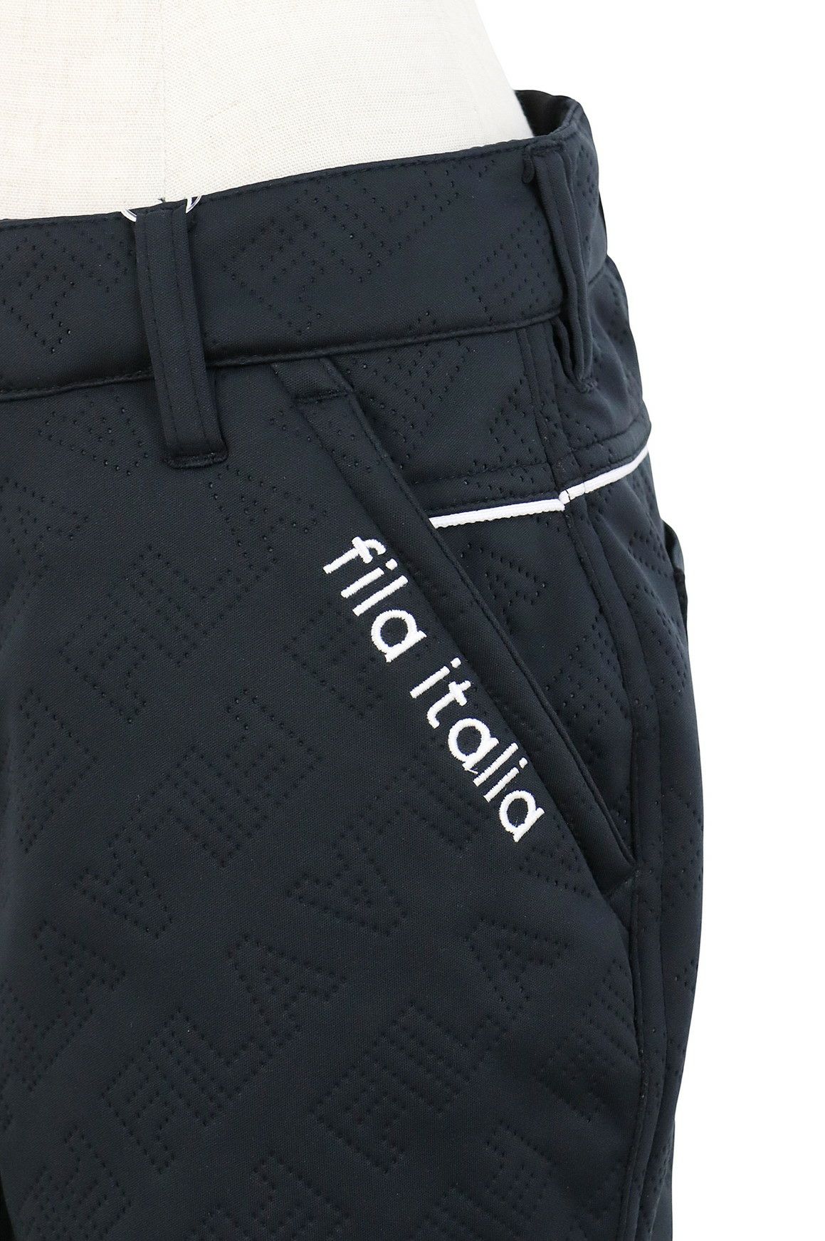 フィラゴルフのロングパンツ