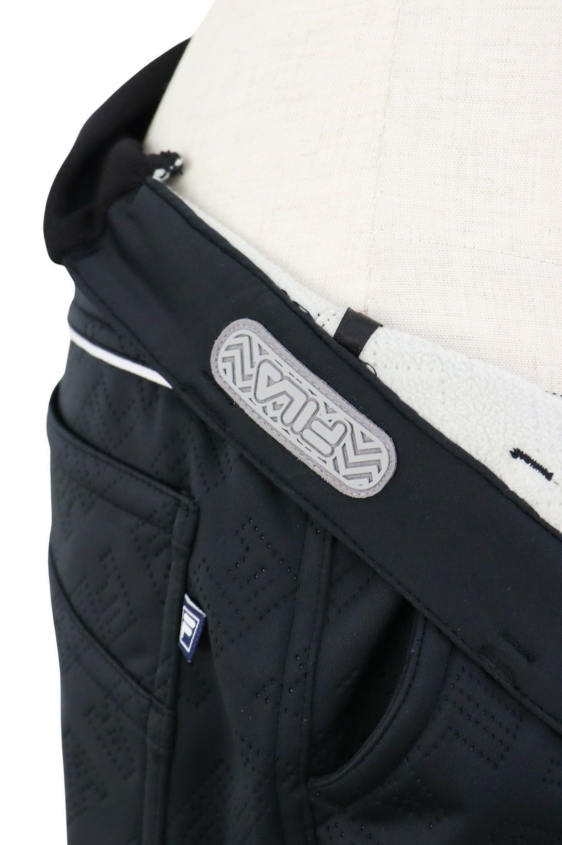 フィラゴルフのロングパンツ