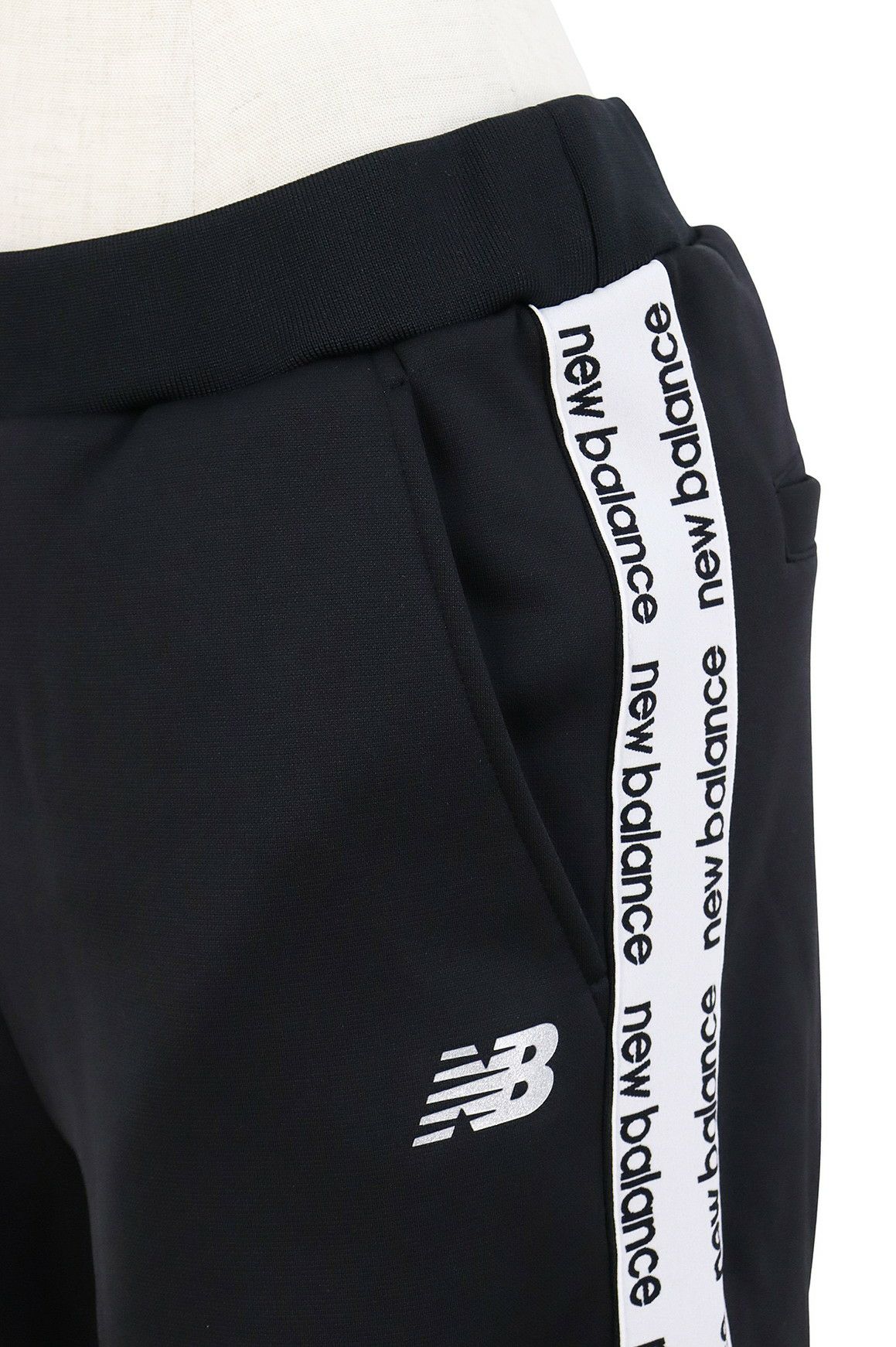 ニューバランスゴルフのパンツ