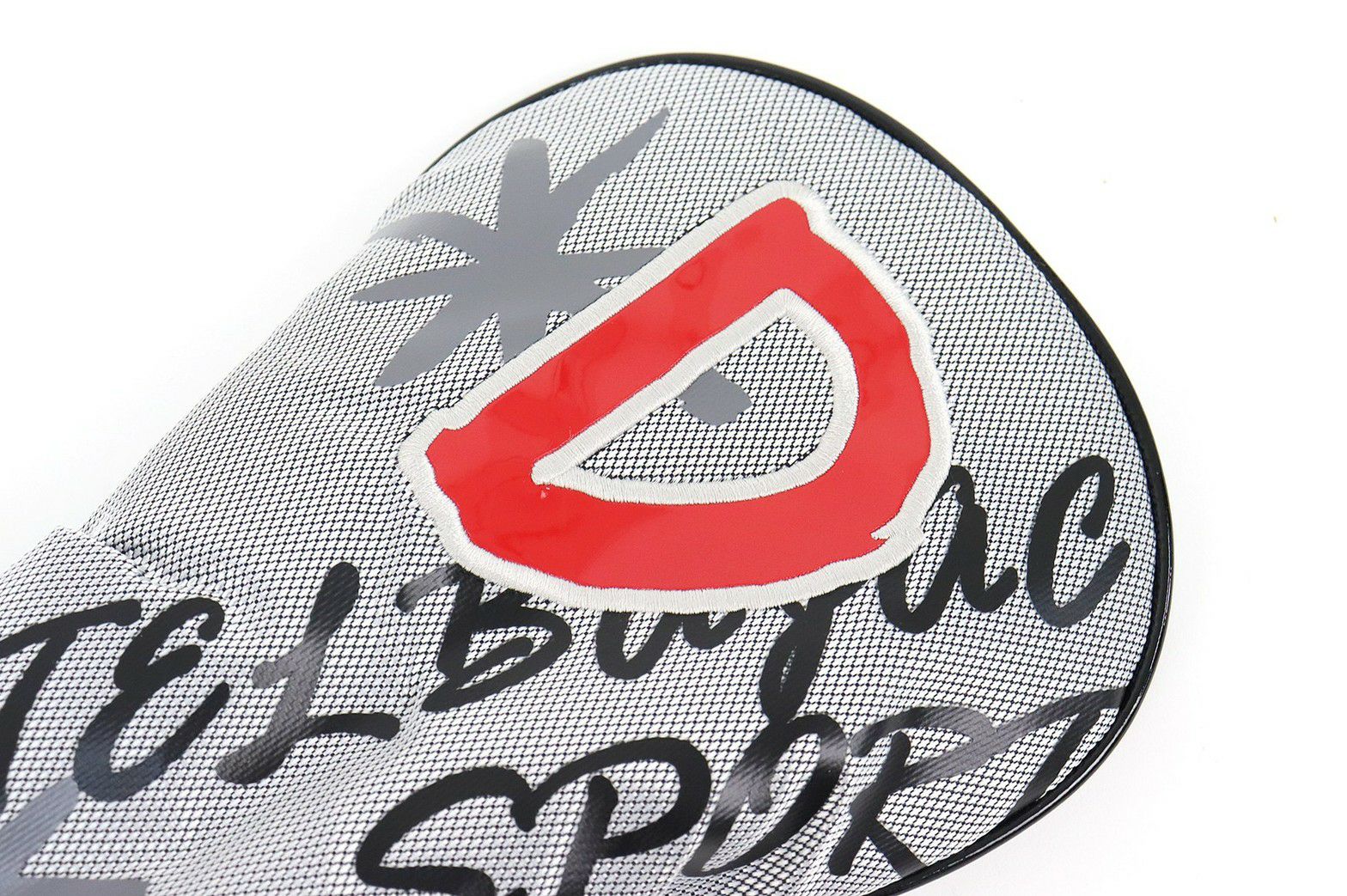 カステルバジャックのヘッドカバー