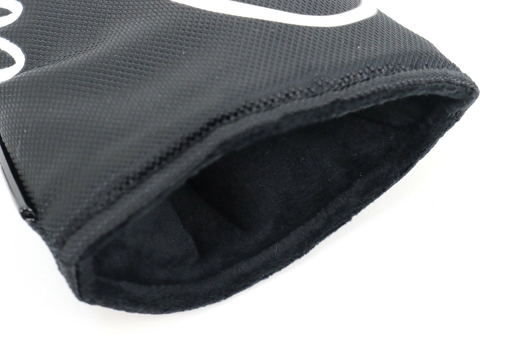 カステルバジャックのヘッドカバー