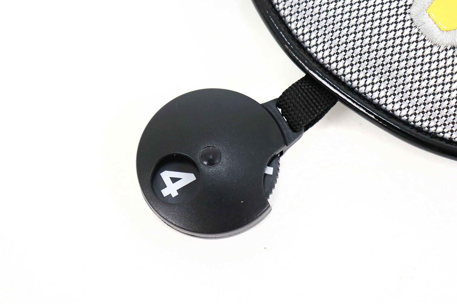 カステルバジャックのヘッドカバー