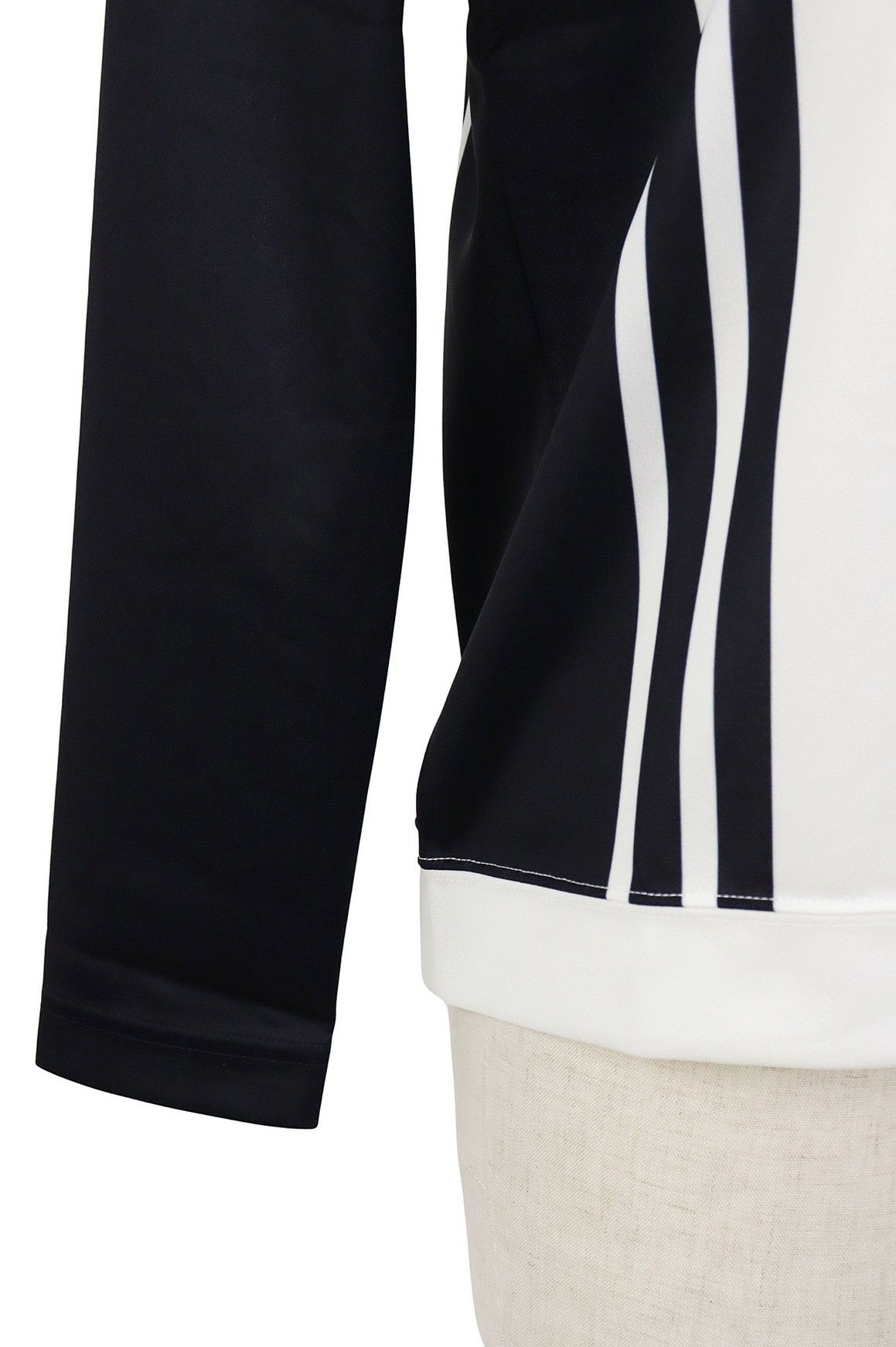 フィドラのハイネックシャツ