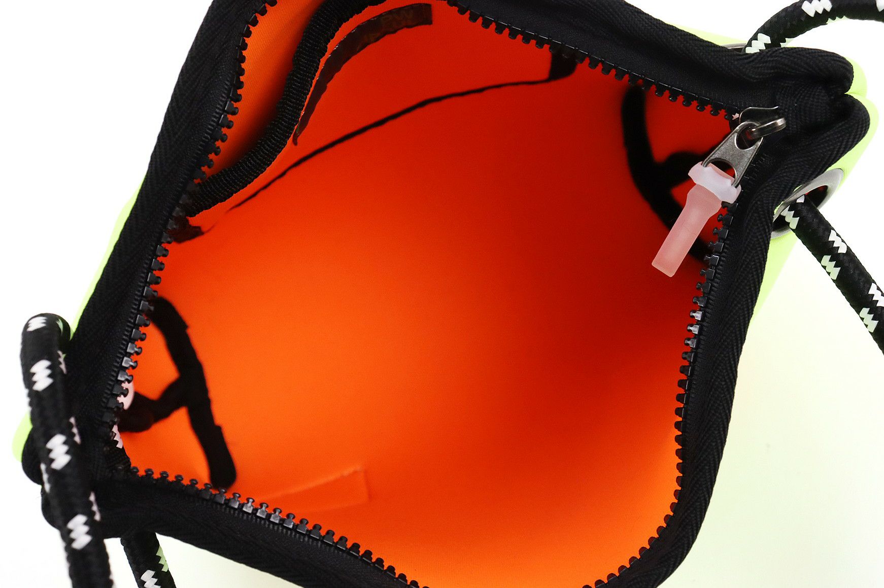 ピーダブリュサーキュラスのカートバッグ