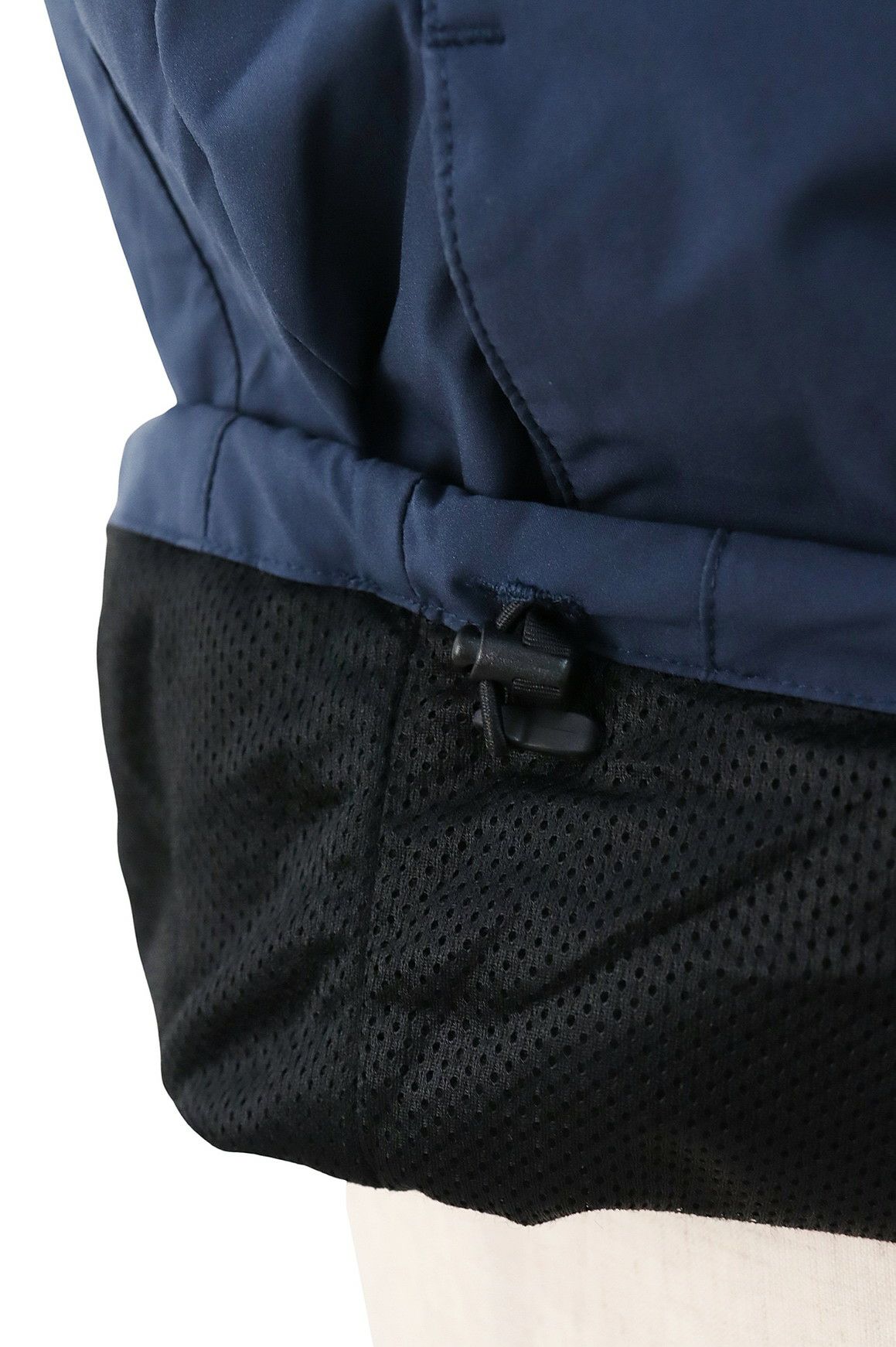 ニューバランスゴルフのブルゾン