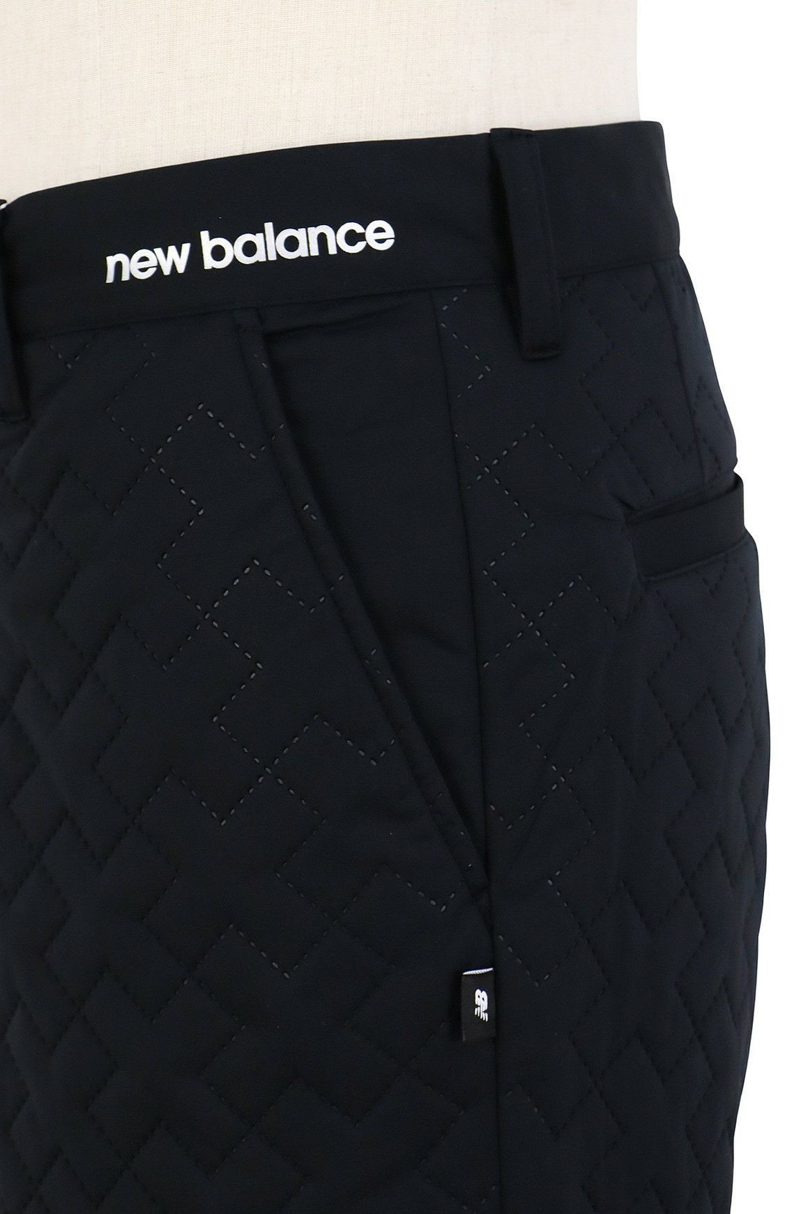 ニューバランスゴルフのロングパンツ