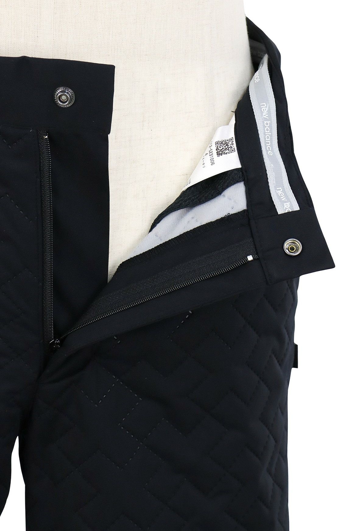 ニューバランスゴルフのロングパンツ