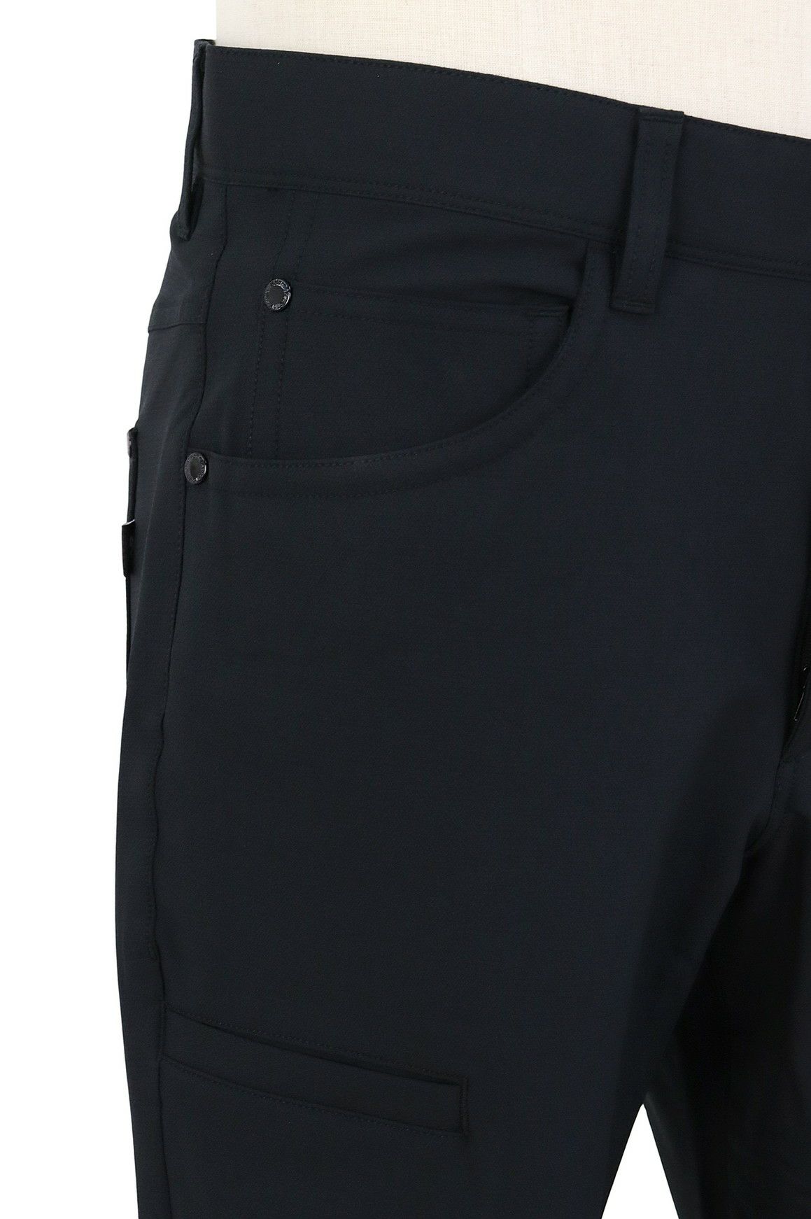 ニューバランスゴルフのロングパンツ