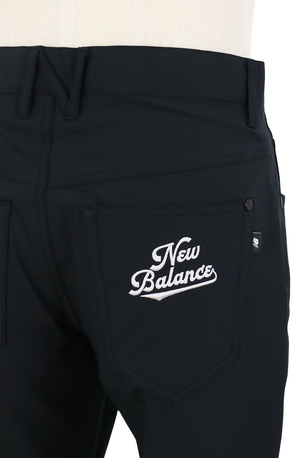 ニューバランスゴルフのロングパンツ